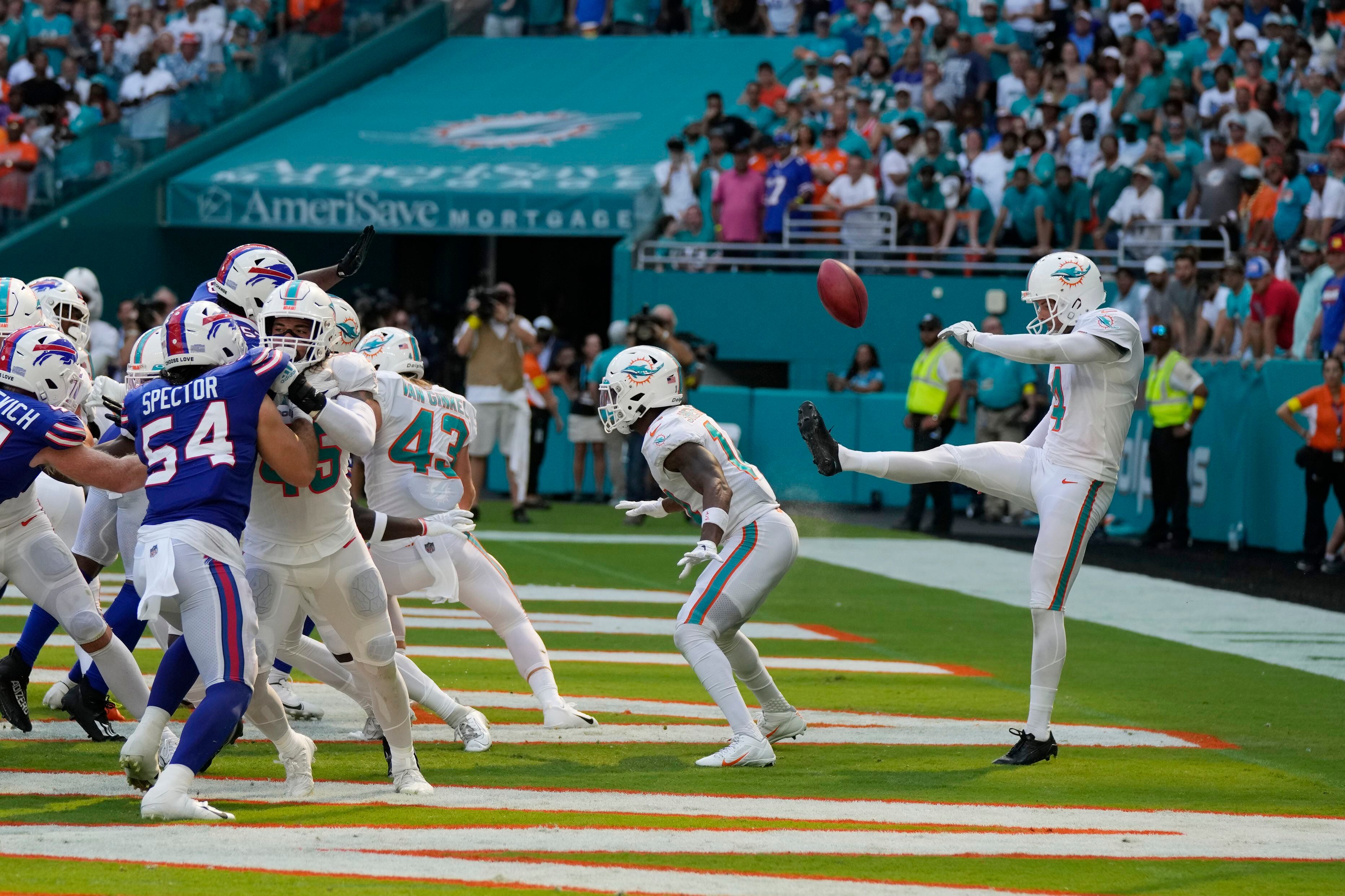 Tua Tagovailoa, Miami Dolphins take 3-0 record to Josh Allen, Buffalo Bills