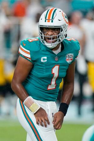 Dolphins survive scoreless 2nd half to beat Steelers