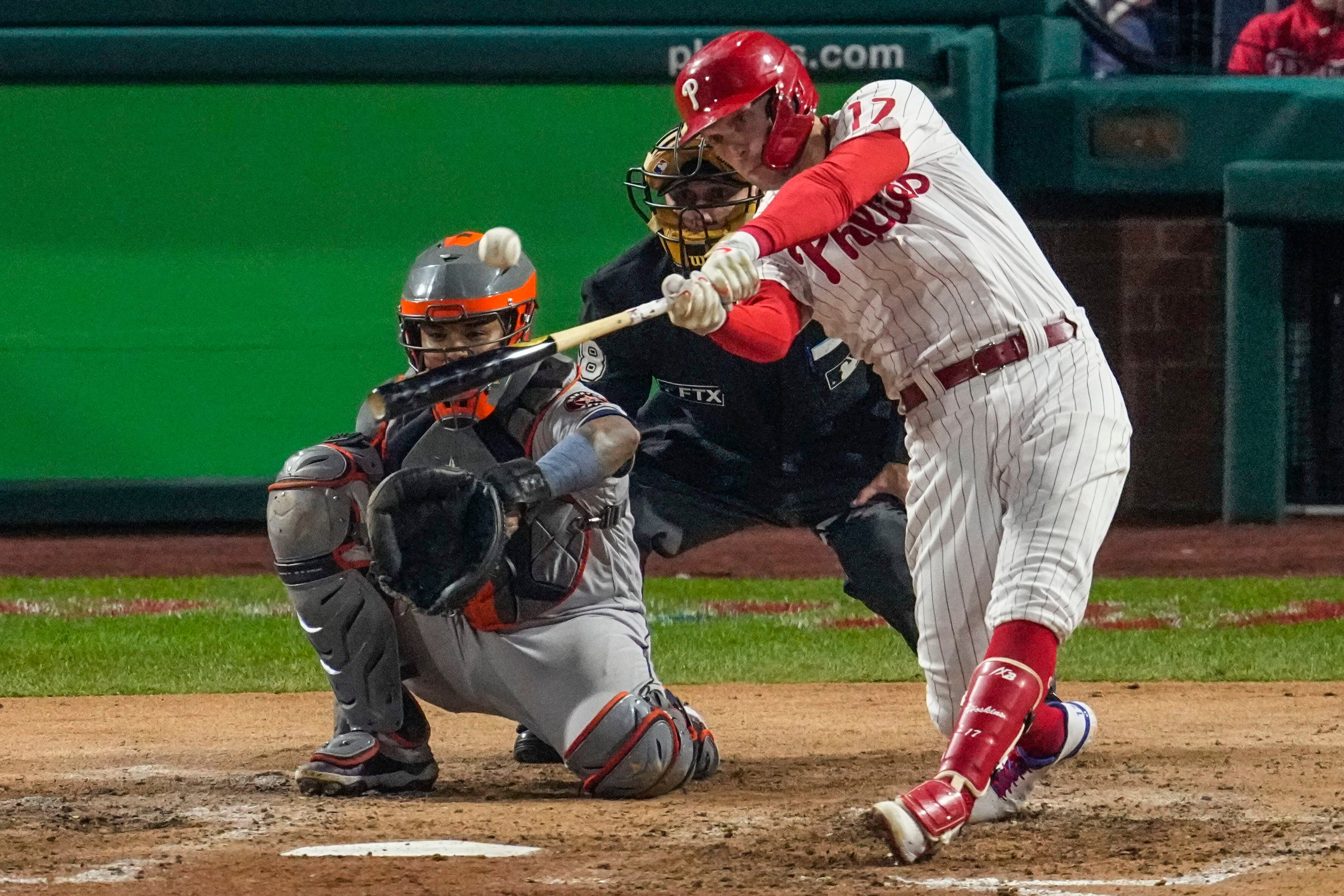 PHILS RHYS HOSKINS BAT SPIKE, A MOMENT IN PHILLY SPORTS HISTORY!