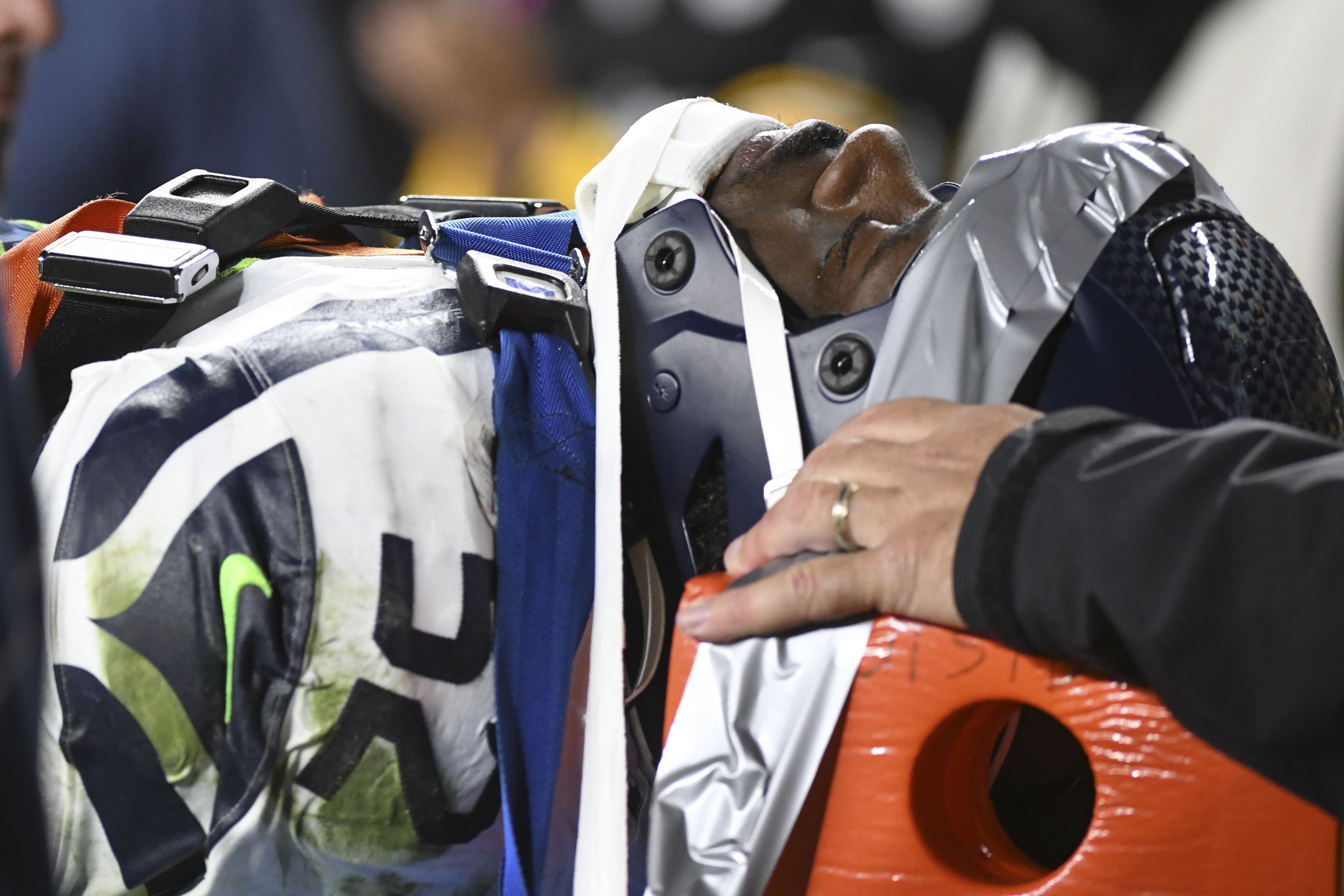 Odell Beckham Jr. stats: Rams WR suffers knee injury, helped off