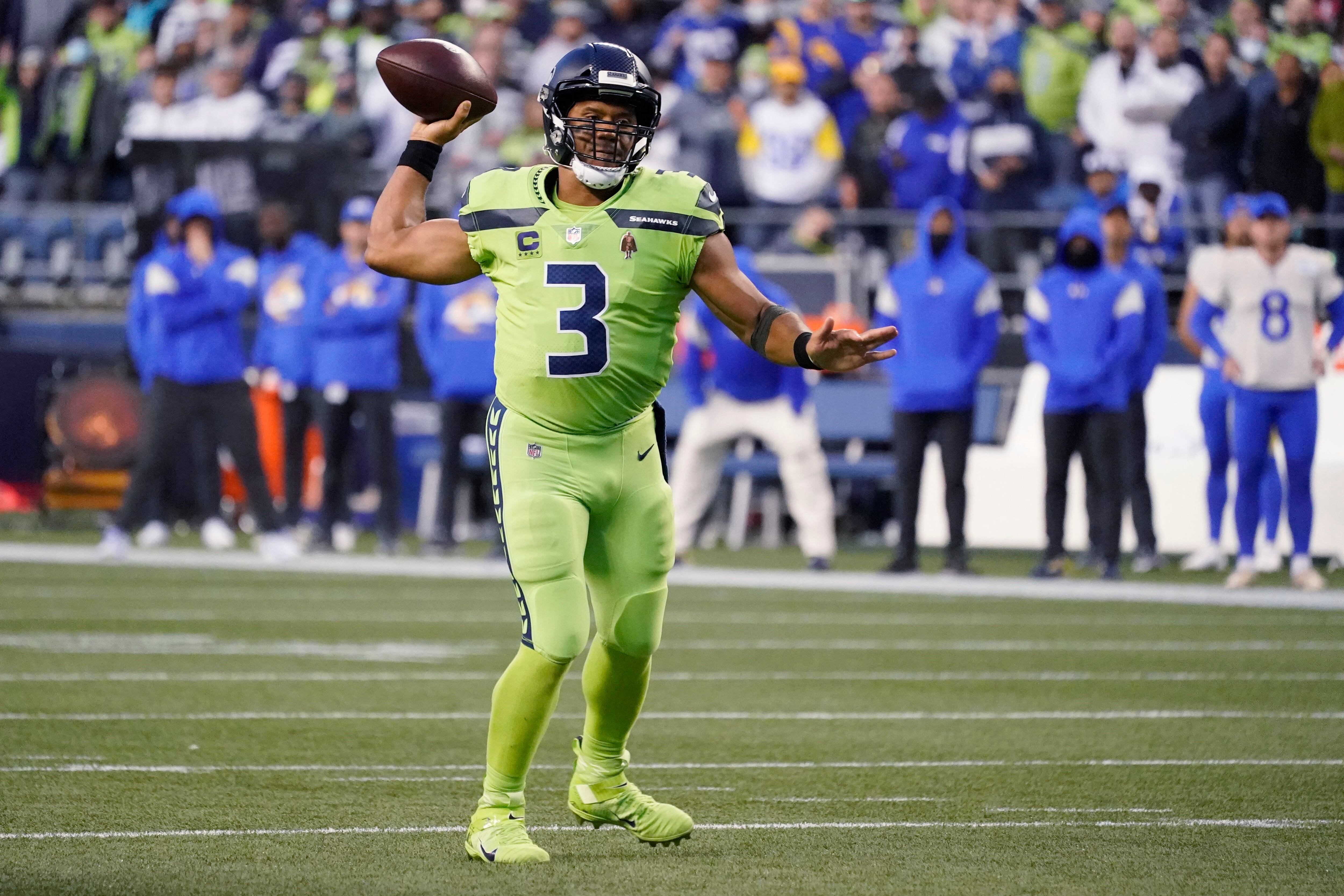 Stafford, Rams beat Seahawks 26-17; Wilson injures finger