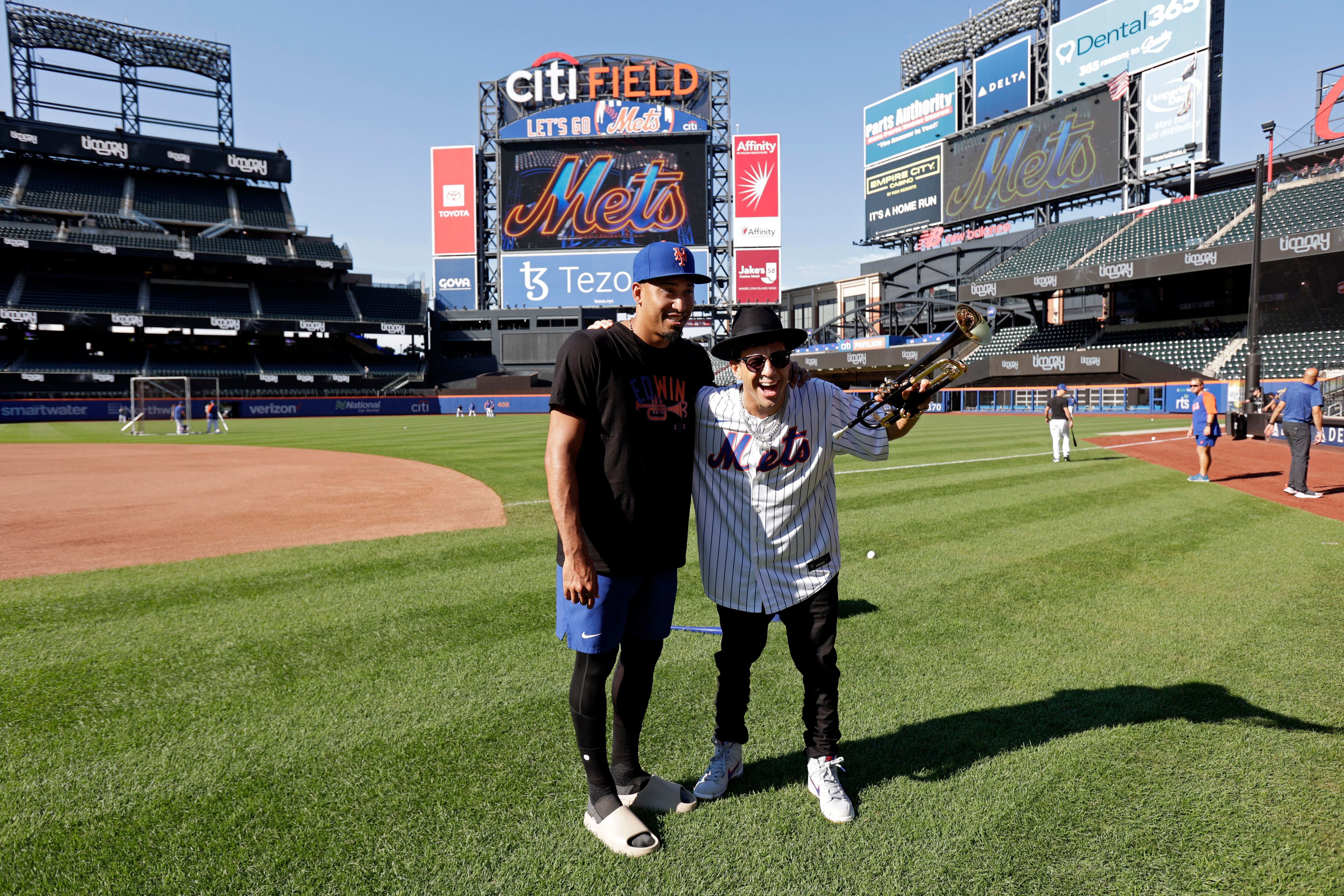 See Mets reliever Edwin Diaz throw on the Citi Field mound as star