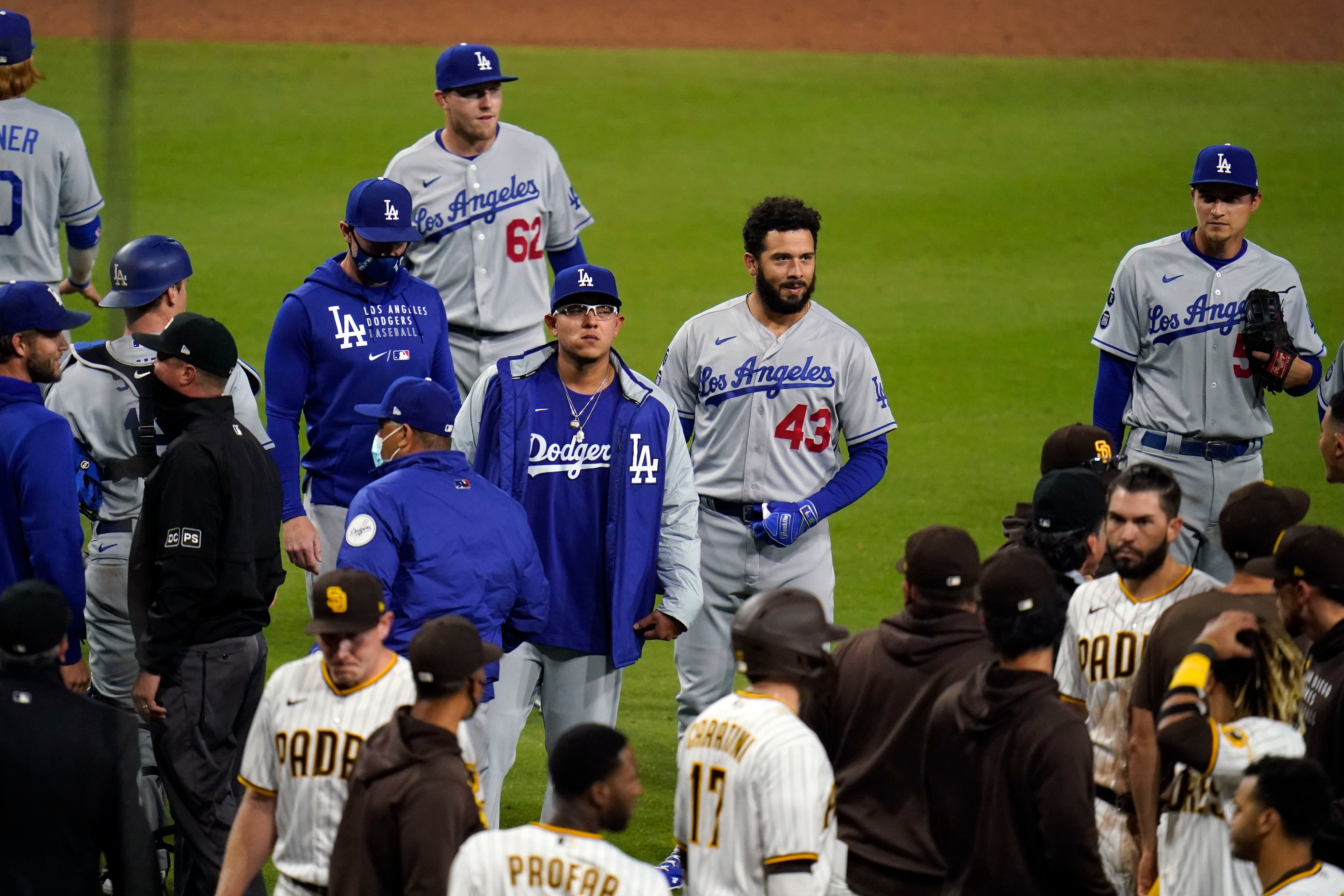 Cody Bellinger, Corey Seager, Justin Turner & Dave Roberts Proud