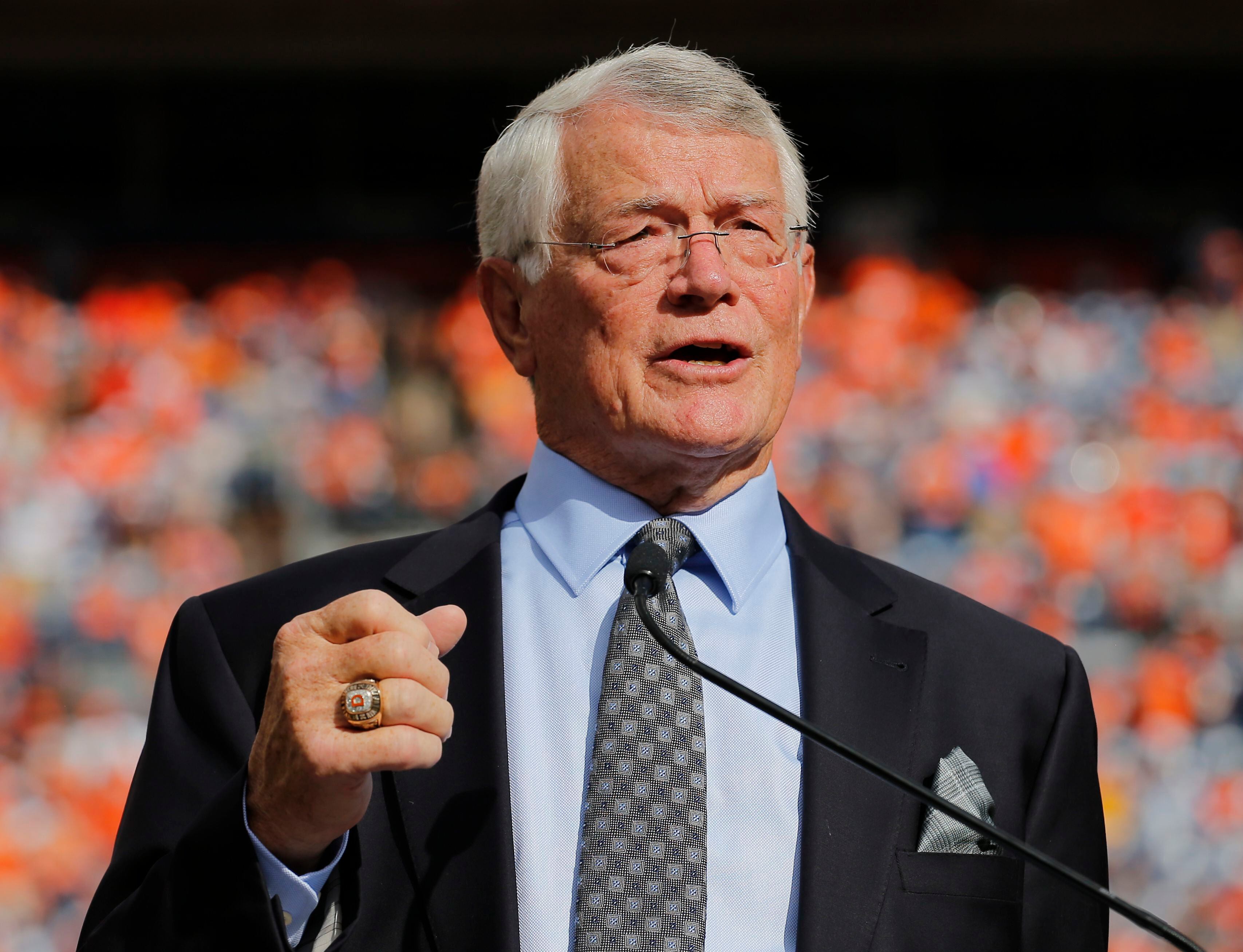 John Elway on X: The football world lost a heckuva coach and man today in  Dan Reeves. Dan was a winner and I owe a lot to him. My heart goes out