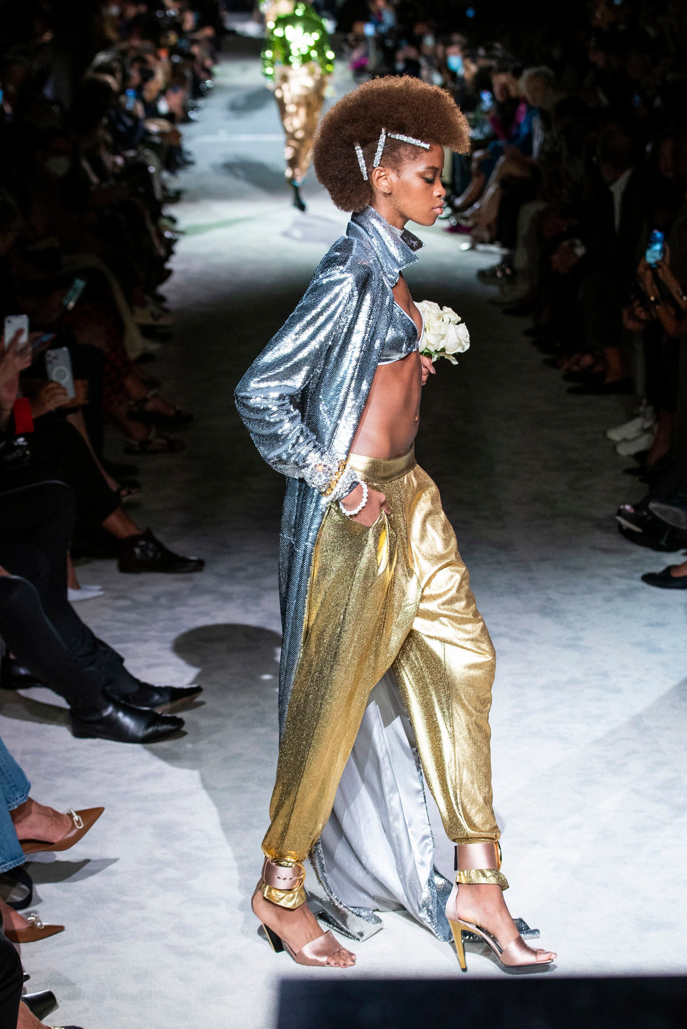 Tom Ford Wraps NY Fashion Week With a Show of Disco Glam - Bloomberg