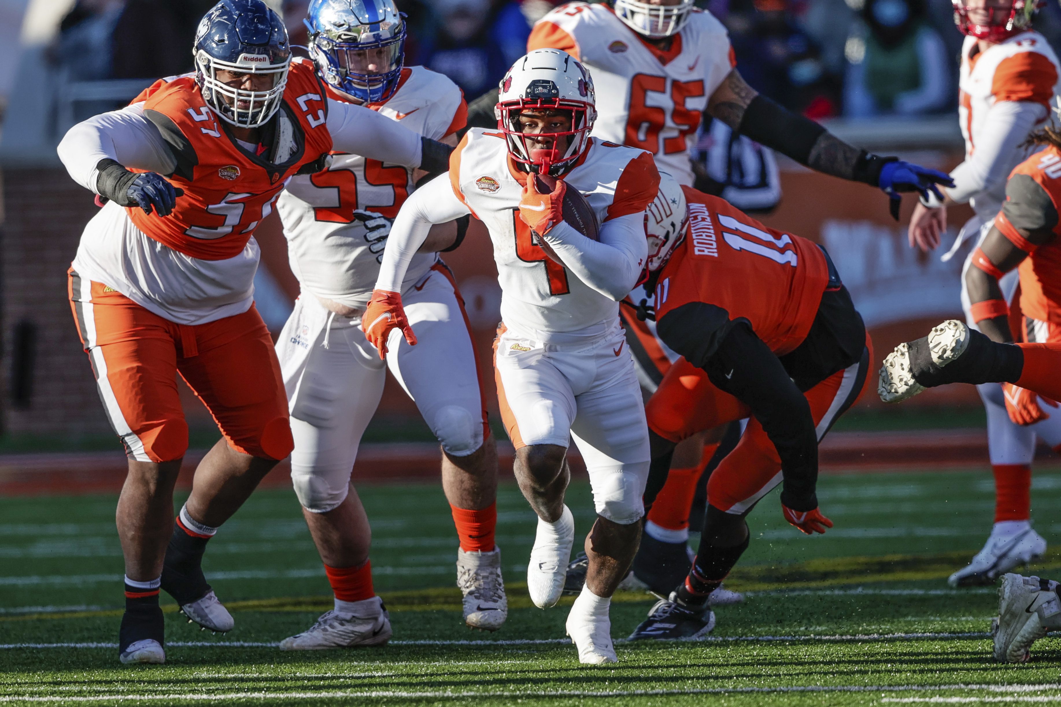 Senior Bowl 2022: Oklahoma's Perrion Winfrey wins MVP, Malik