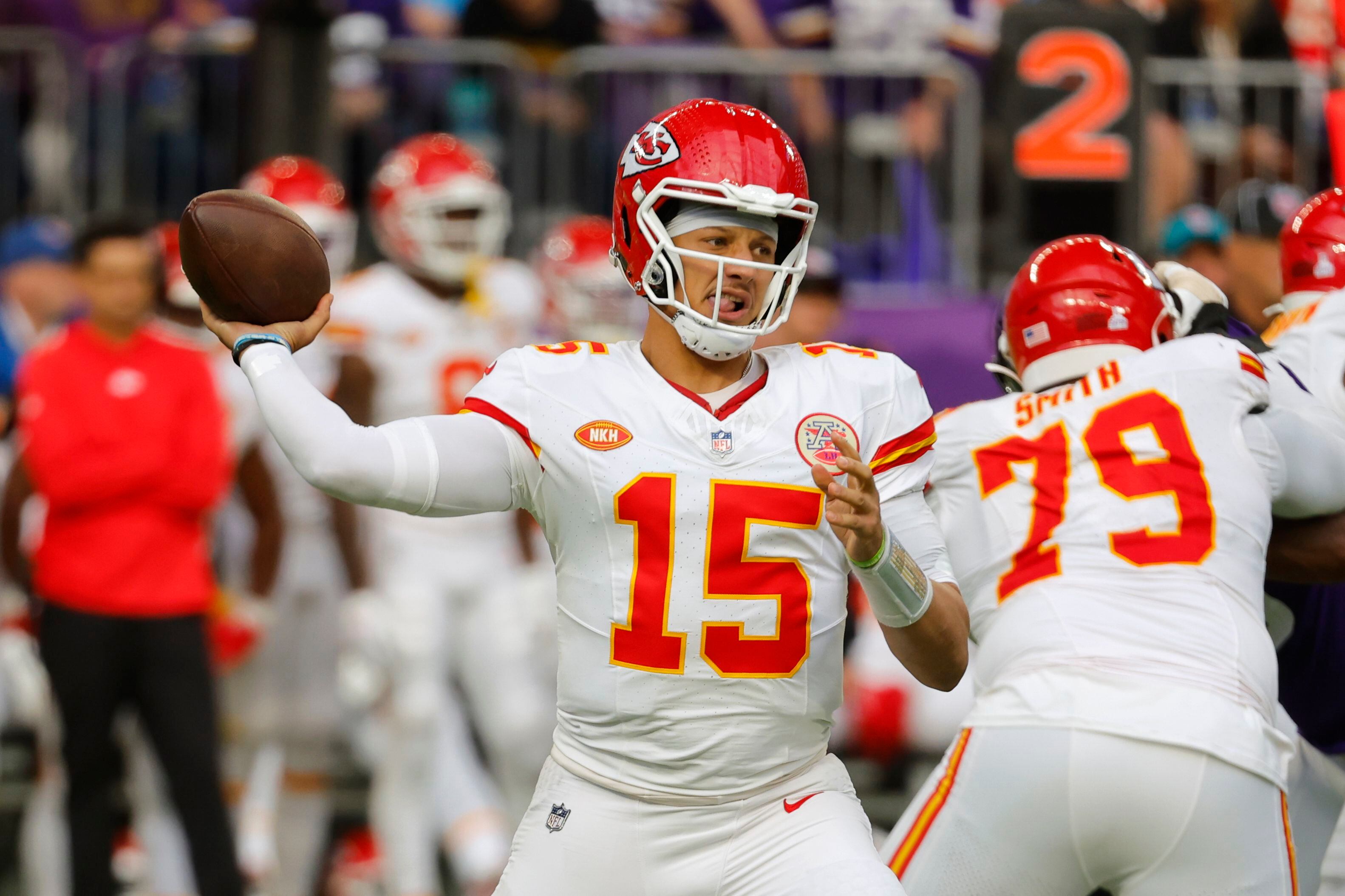 Chiefs' Patrick Mahomes surprised kids with 'Black Panther' screening