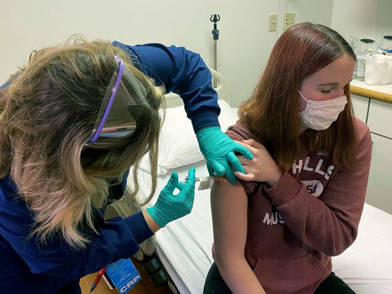 William Byrd High School to hold COVID-19 vaccine clinic Friday for students 16+