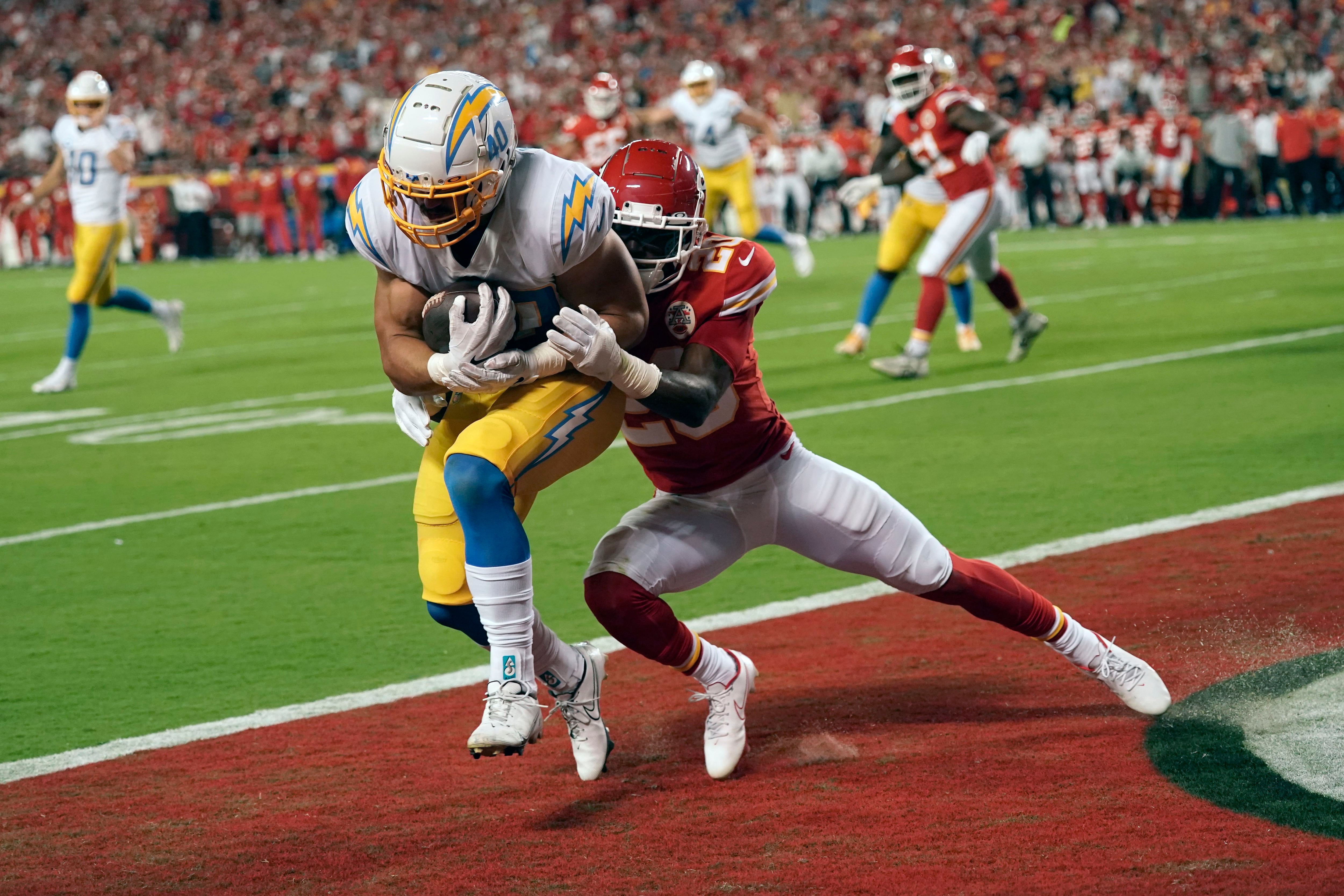 Chiefs rally past Chargers in AFC West showdown on TNF