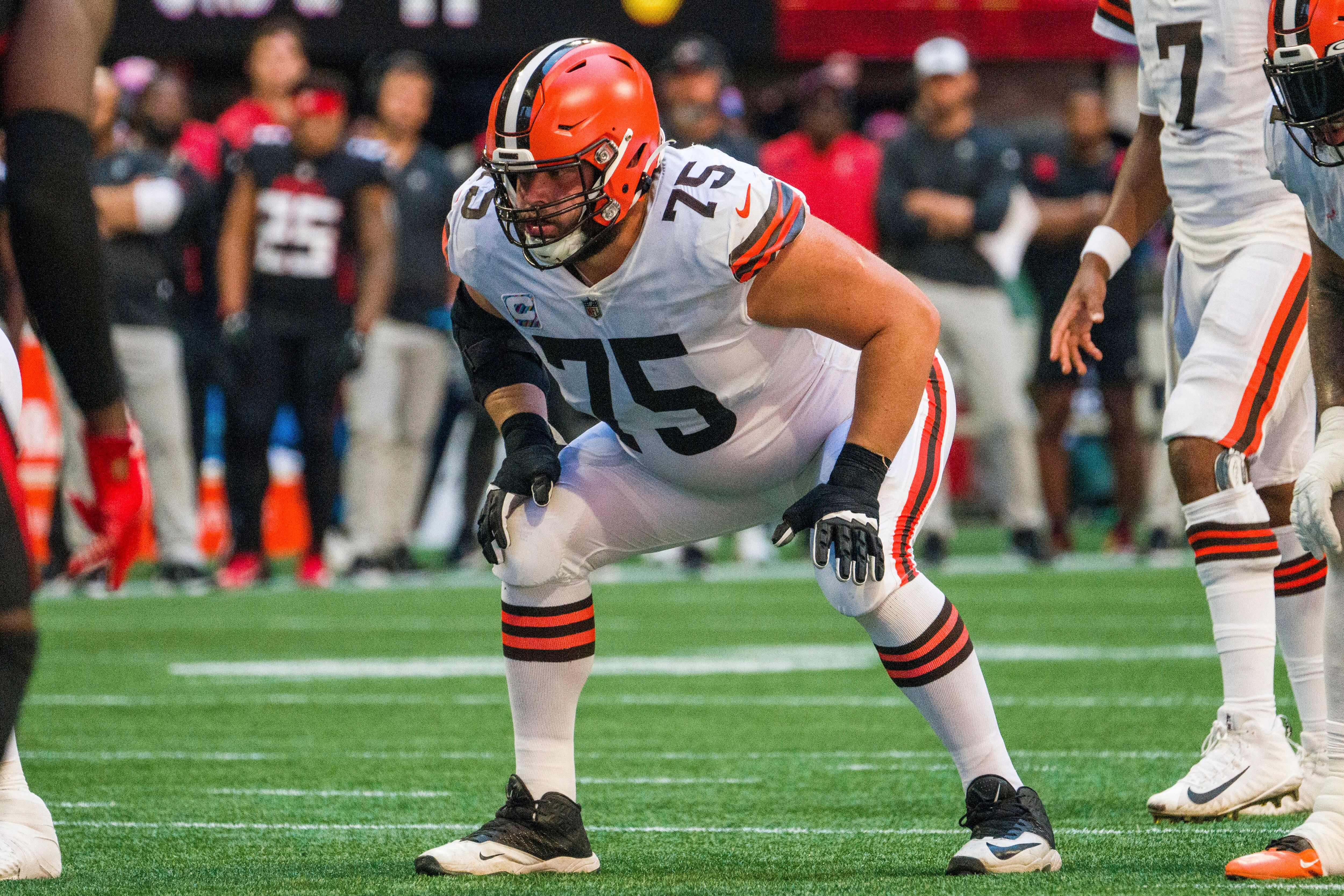 Joel Bitonio Earns Top PFF Honors For Week 1 Performance