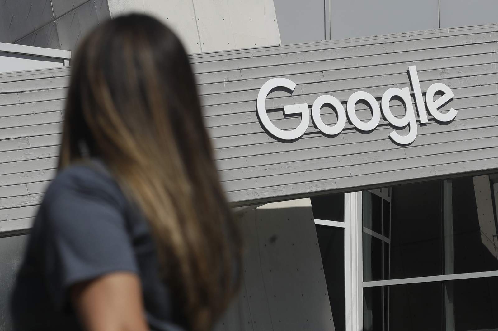 Google workers form new labor union, a tech industry rarity