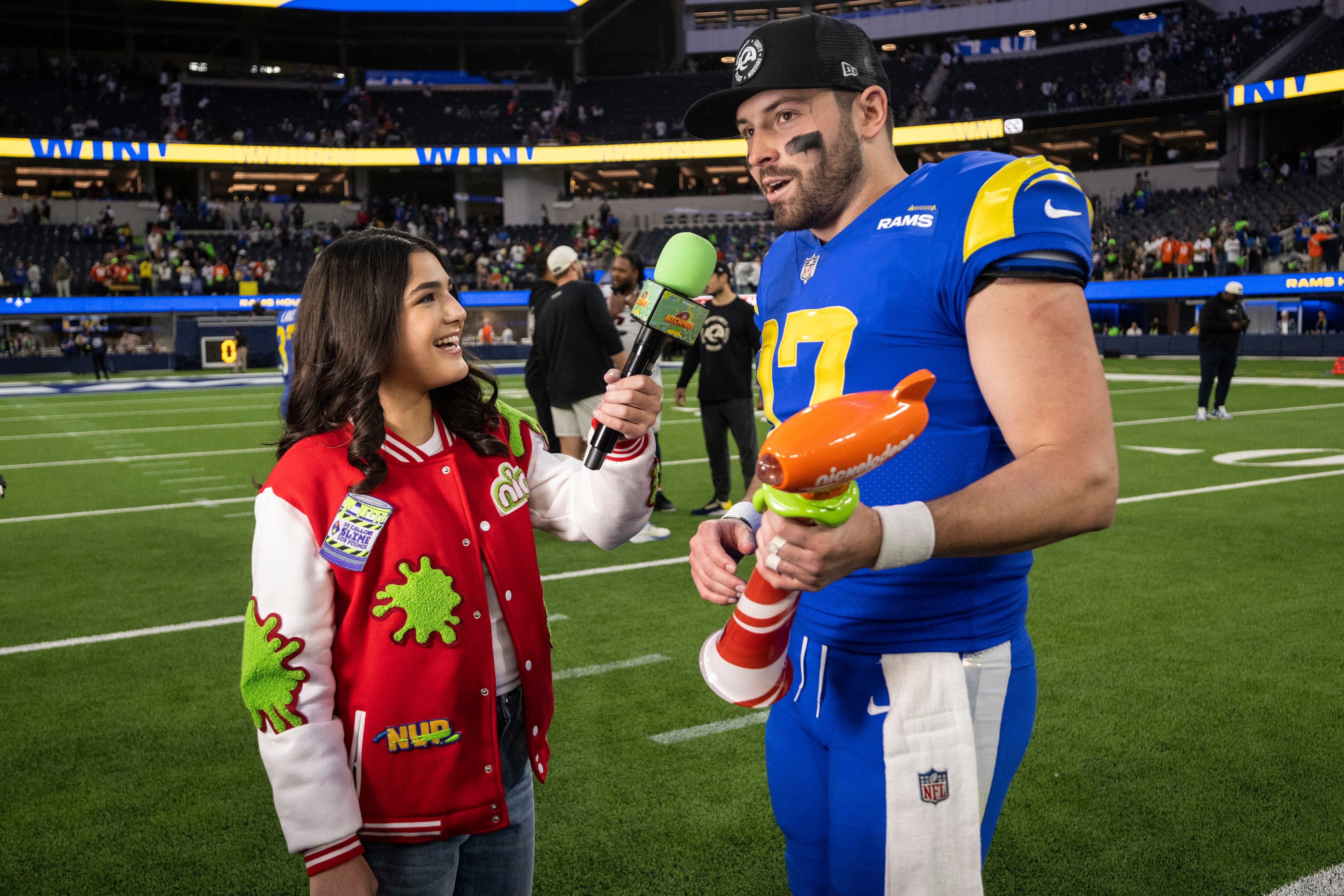 Patrick Star roasts Russell Wilson during Rams-Broncos Nickelodeon