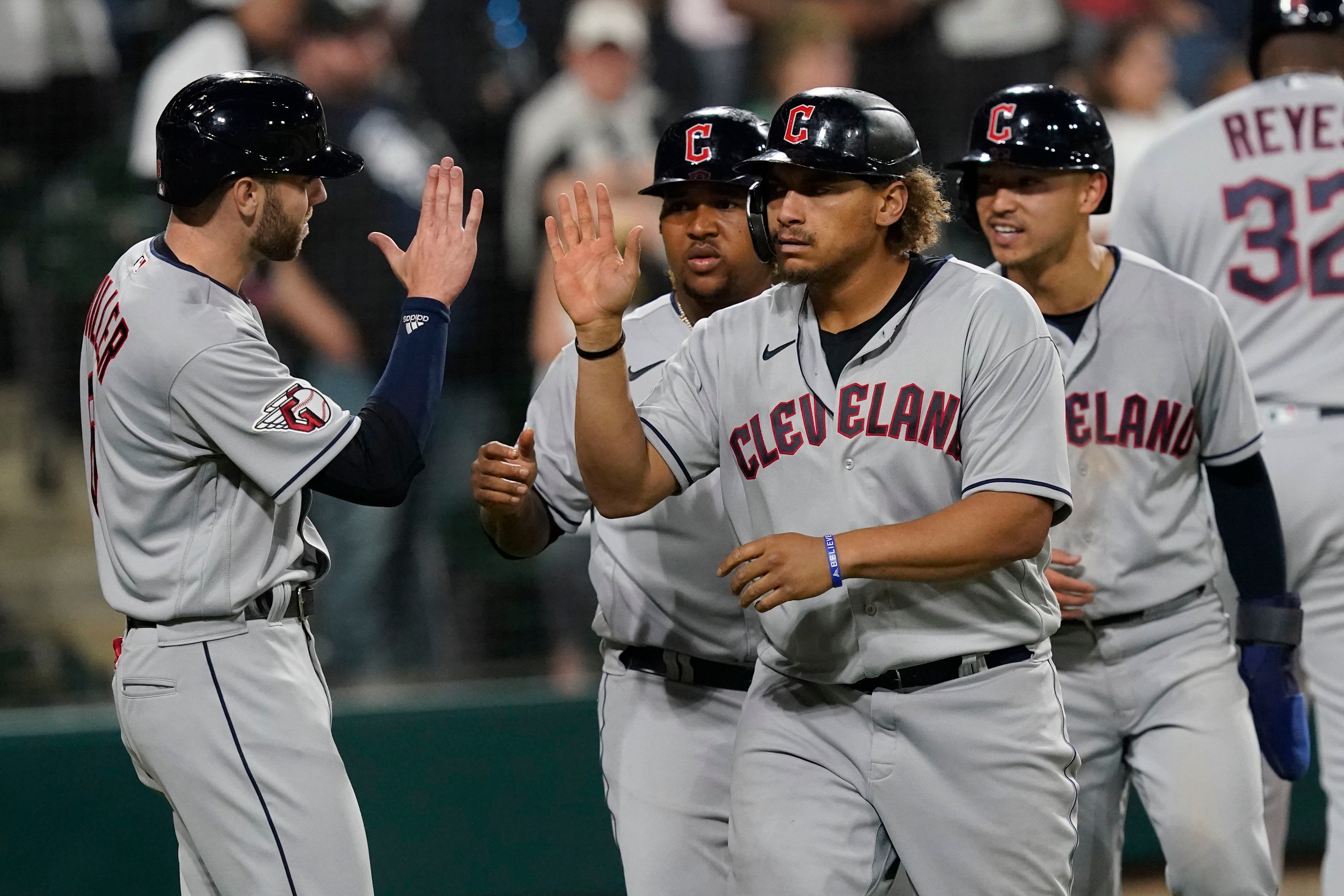 Josh Naylor powers Cleveland Guardians past Chicago White Sox