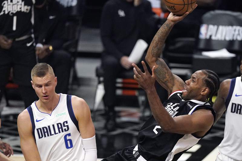 Luka Doncic records 38-point triple-double, carries Porzingis-less  Mavericks to win over the Chicago Bulls