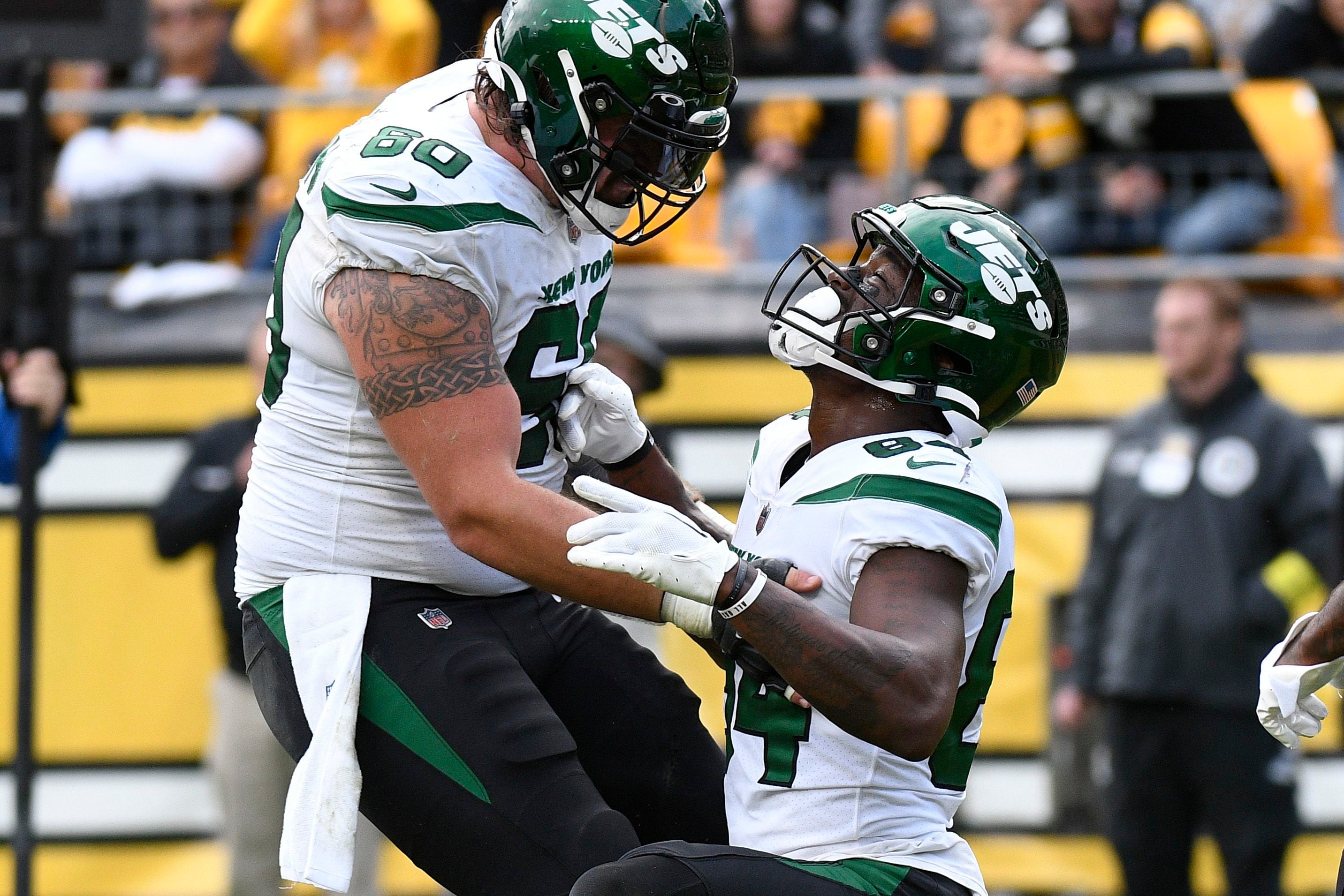 Wilson rallies Jets past Pickett, Steelers 24-20