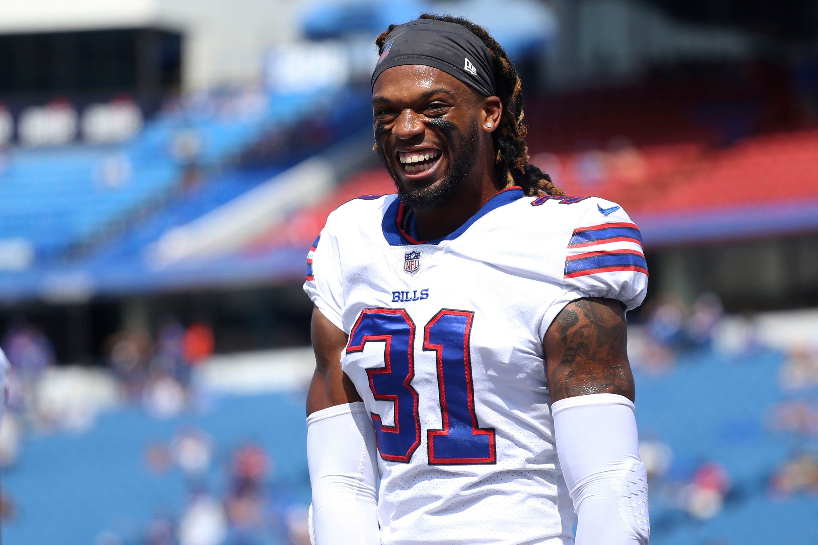 Bills honor Damar Hamlin; open game vs. Patriots with kickoff return TD