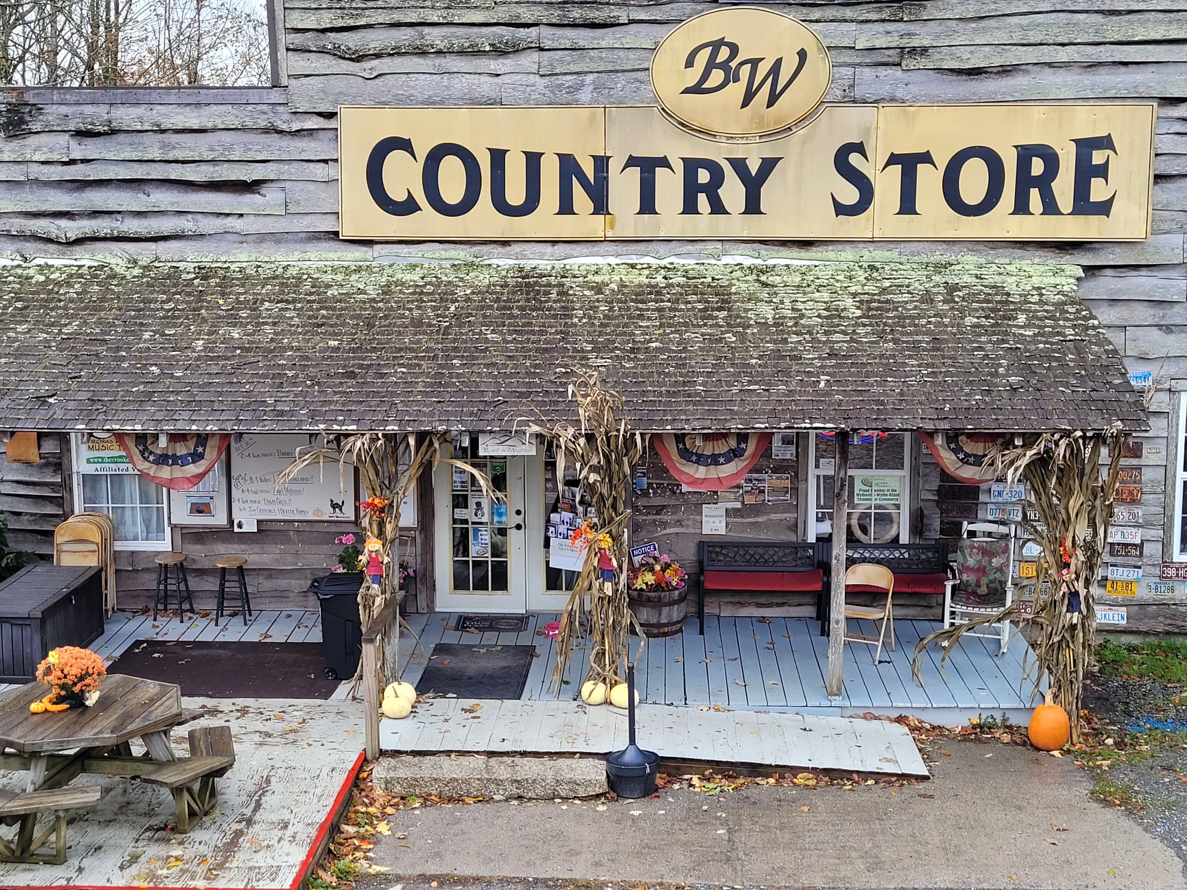 Big Walker Lookout - Lookout Point & Country Store - Wytheville, VA