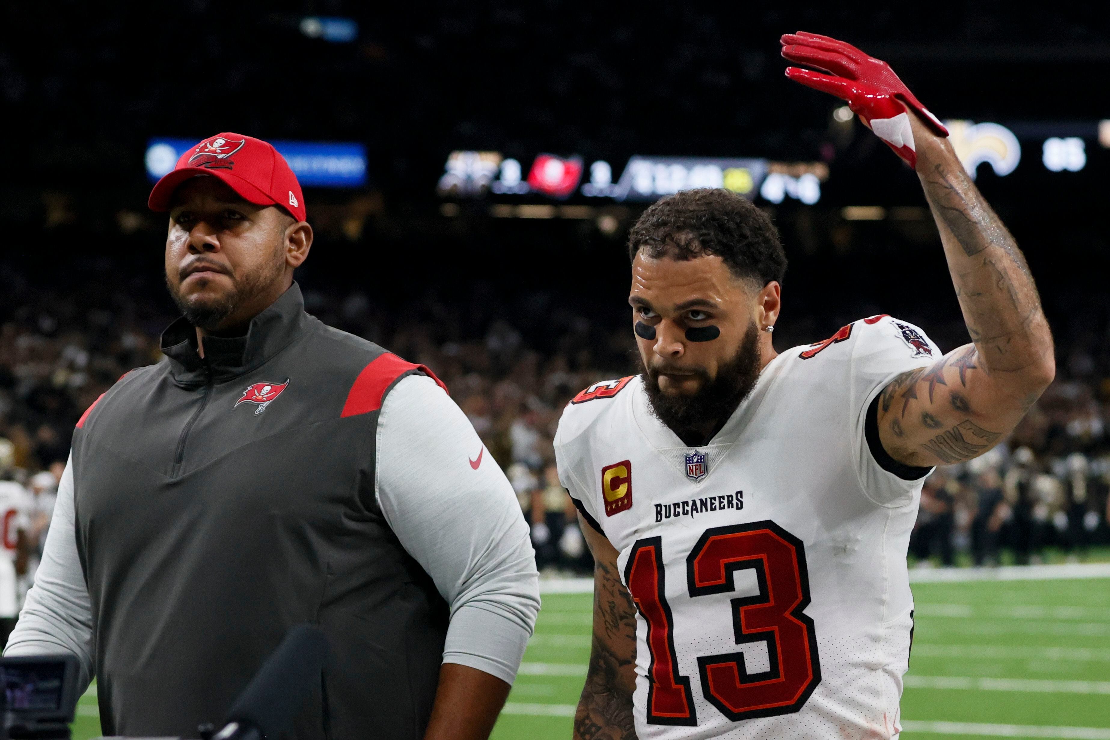 Bucs' Mike Evans, Saints' Marshon Lattimore ejected in fight