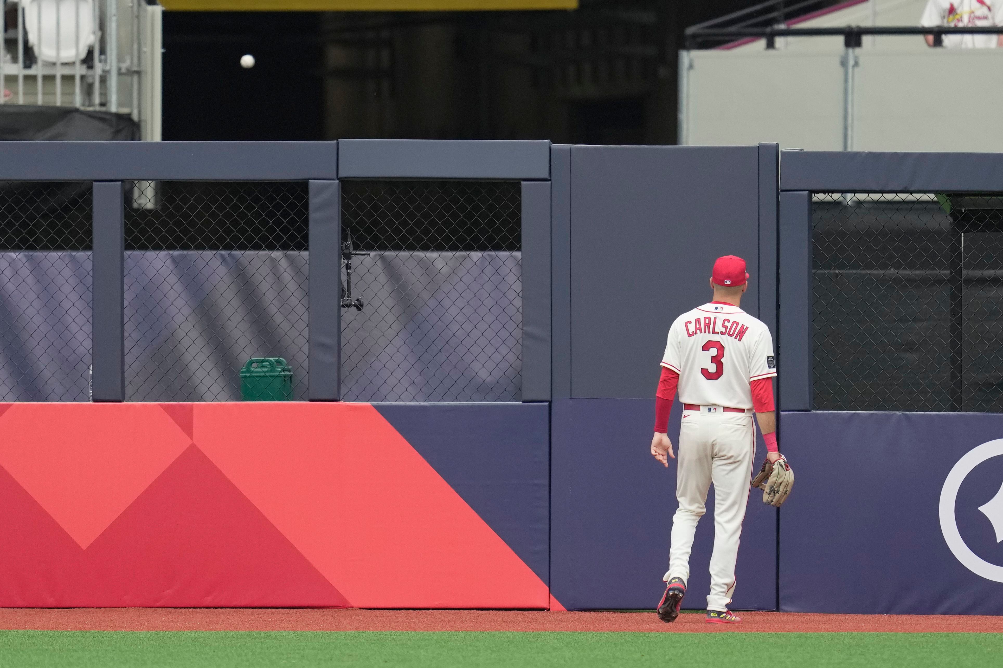 Arenado homers again, Cardinals win fifth straight with 9-4