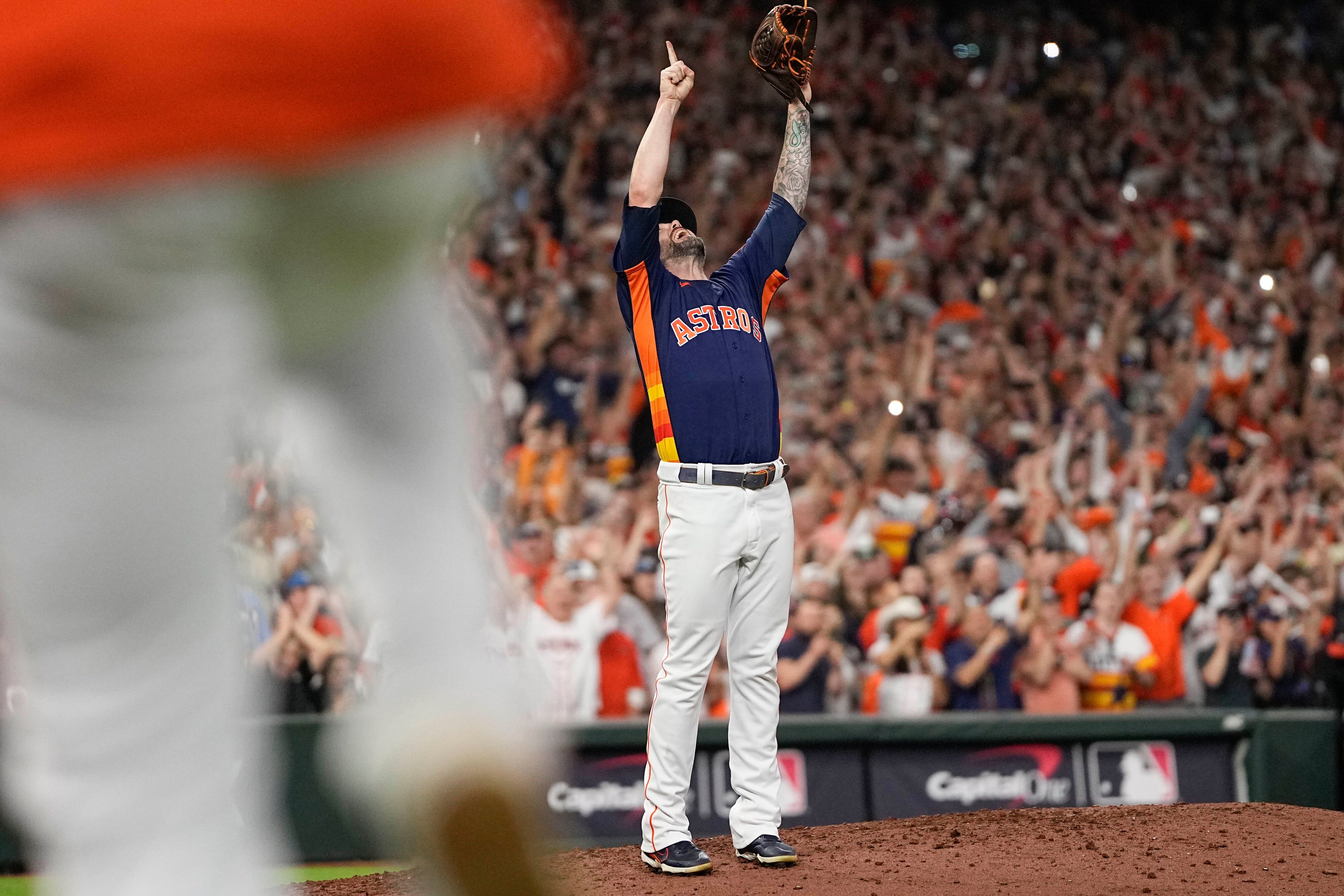 2022 World Series: Longtime Astros fan catches Yordan Alvarez Game