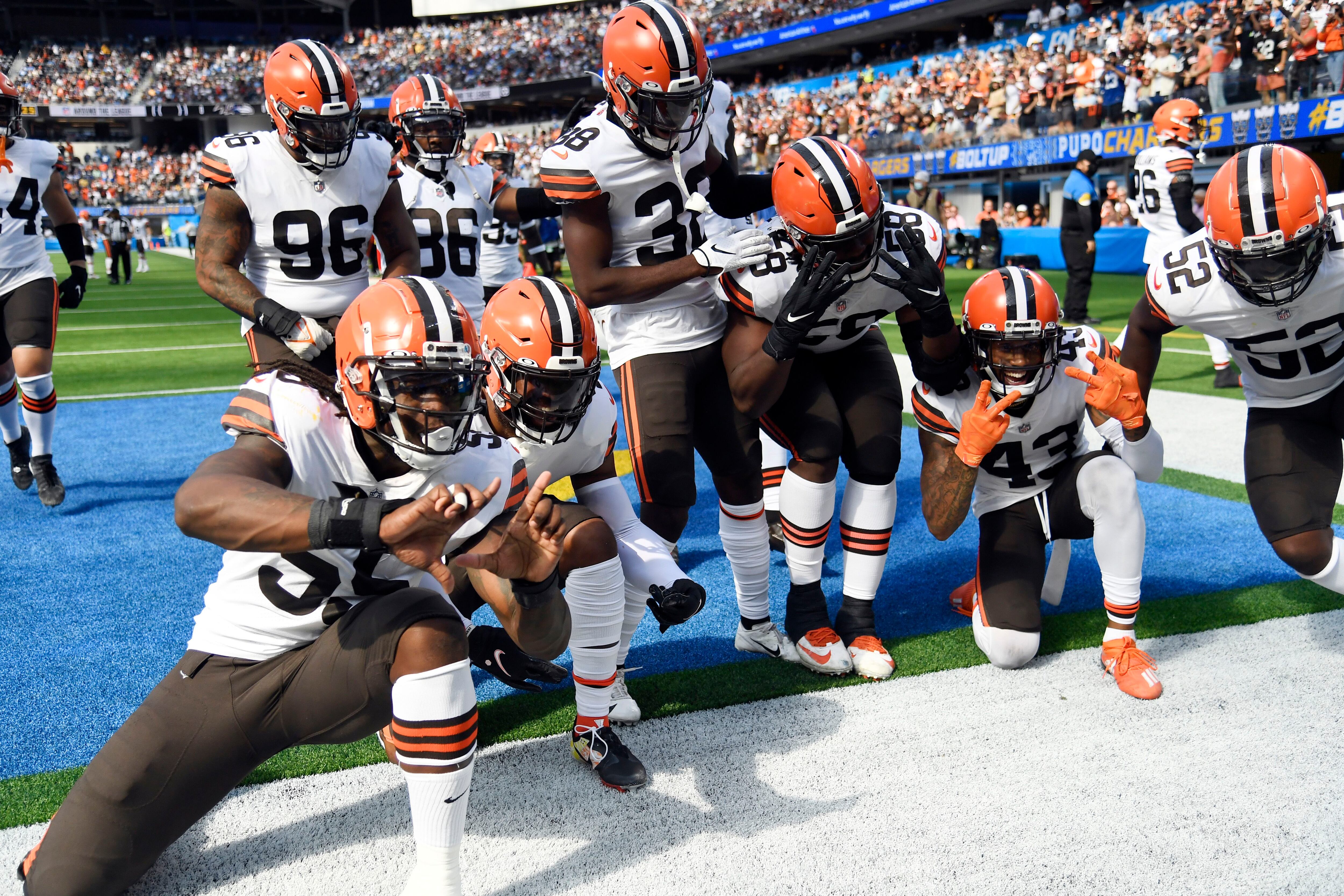 Chargers vs Browns Final Score: LA 47, Cleveland 42 - Bolts From The Blue