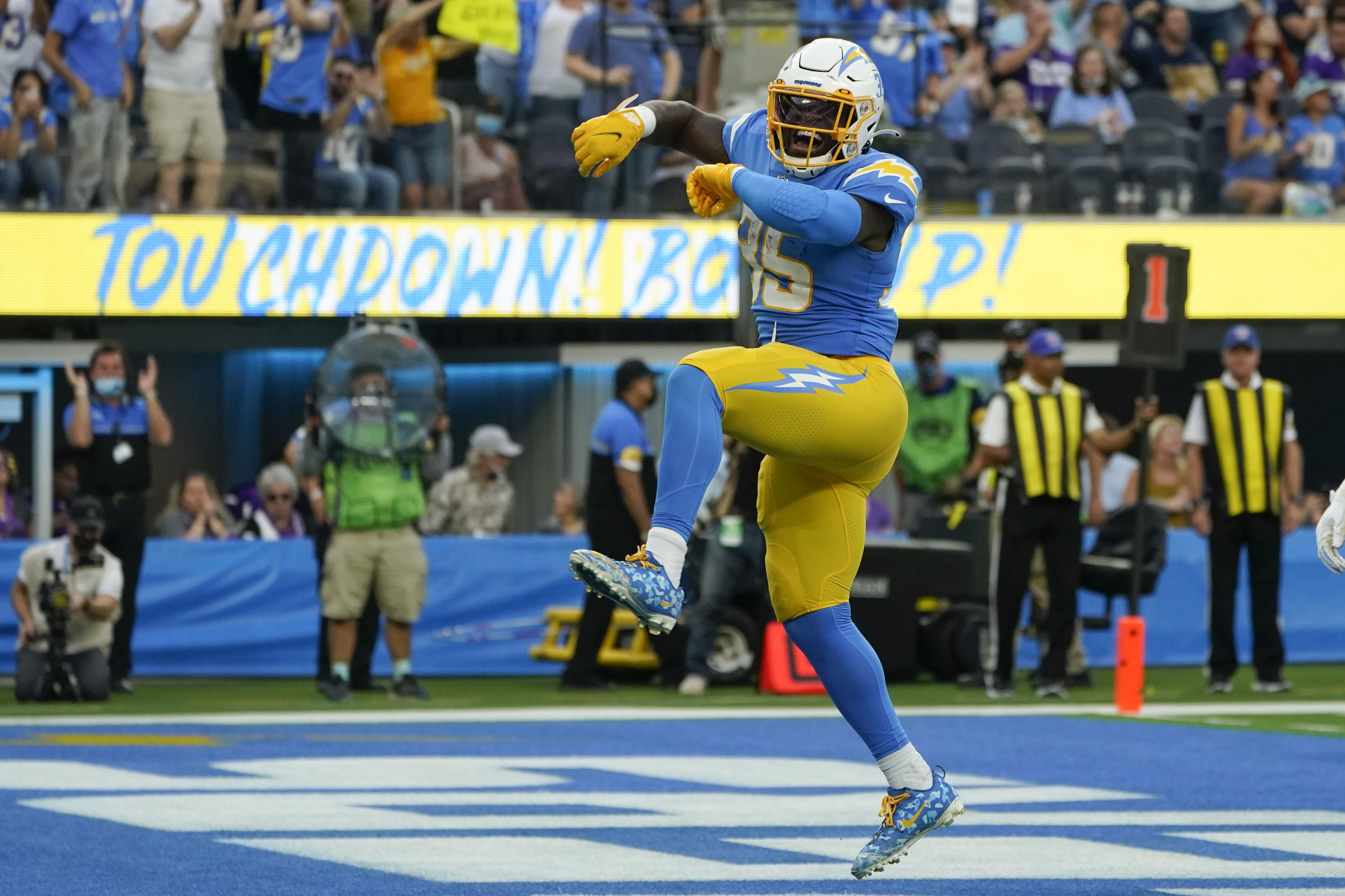 San Diego Chargers Uniform Remains Unchanged - Bolts From The Blue