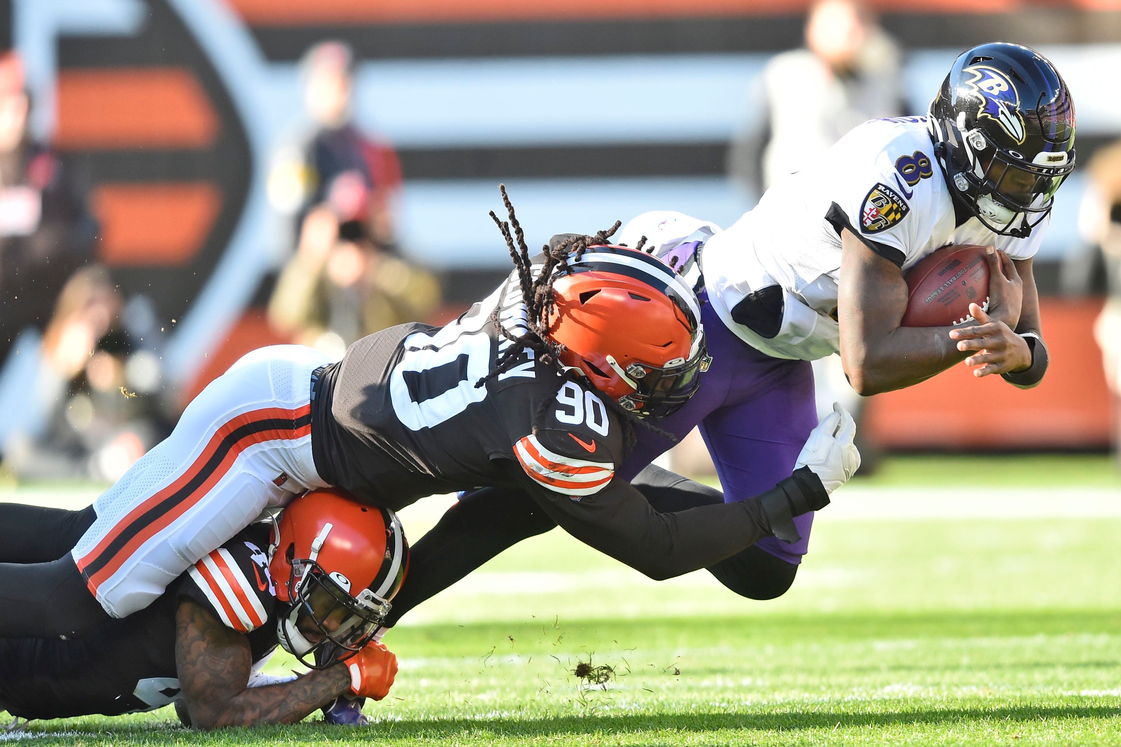 Cleveland Browns ride strong defense, kicking game to 24-3 season-opening  win over Bengals 