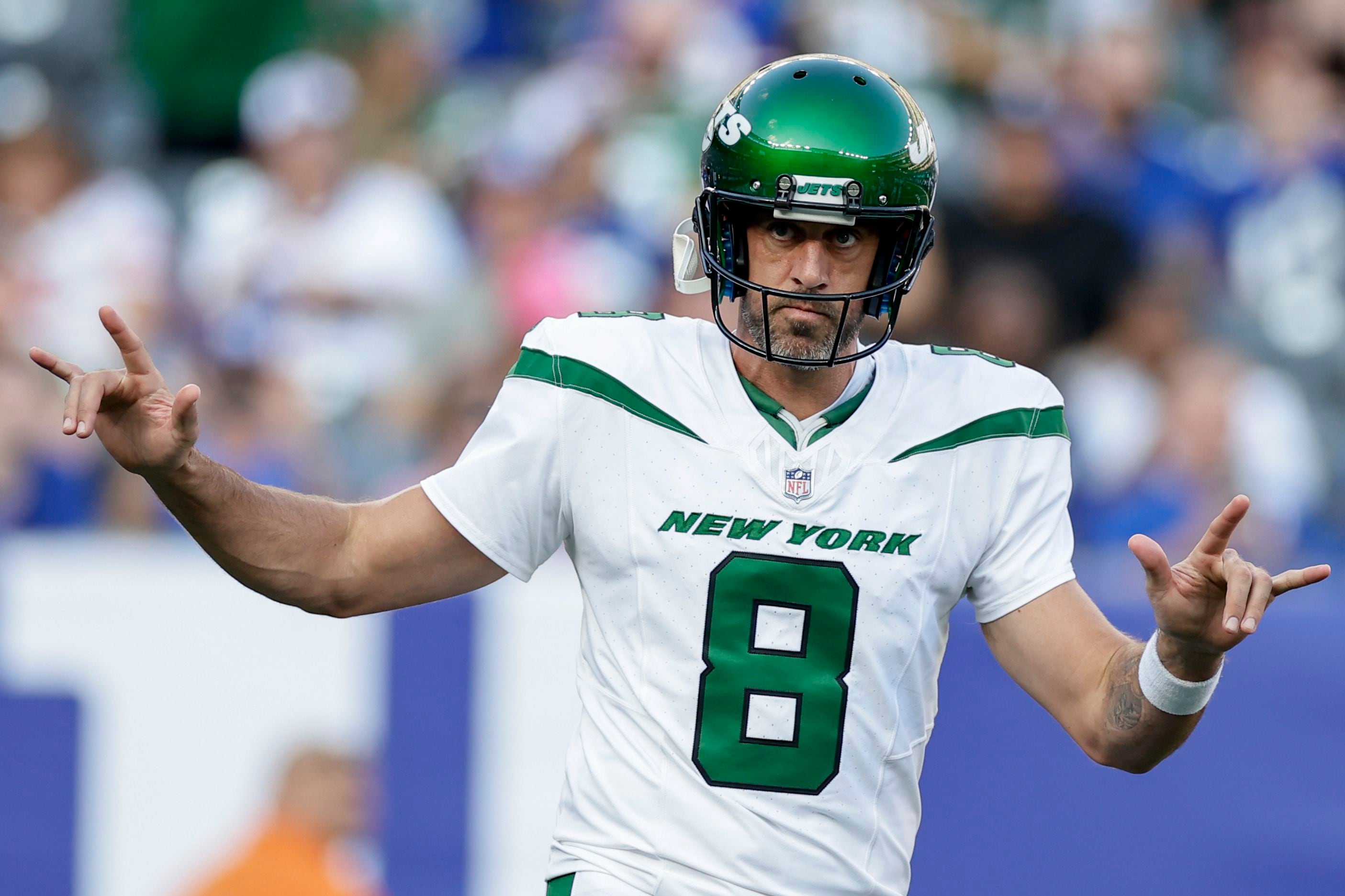 Aaron Rodgers throws a TD pass in his brief preseason debut as Jets beat  Giants 32-24