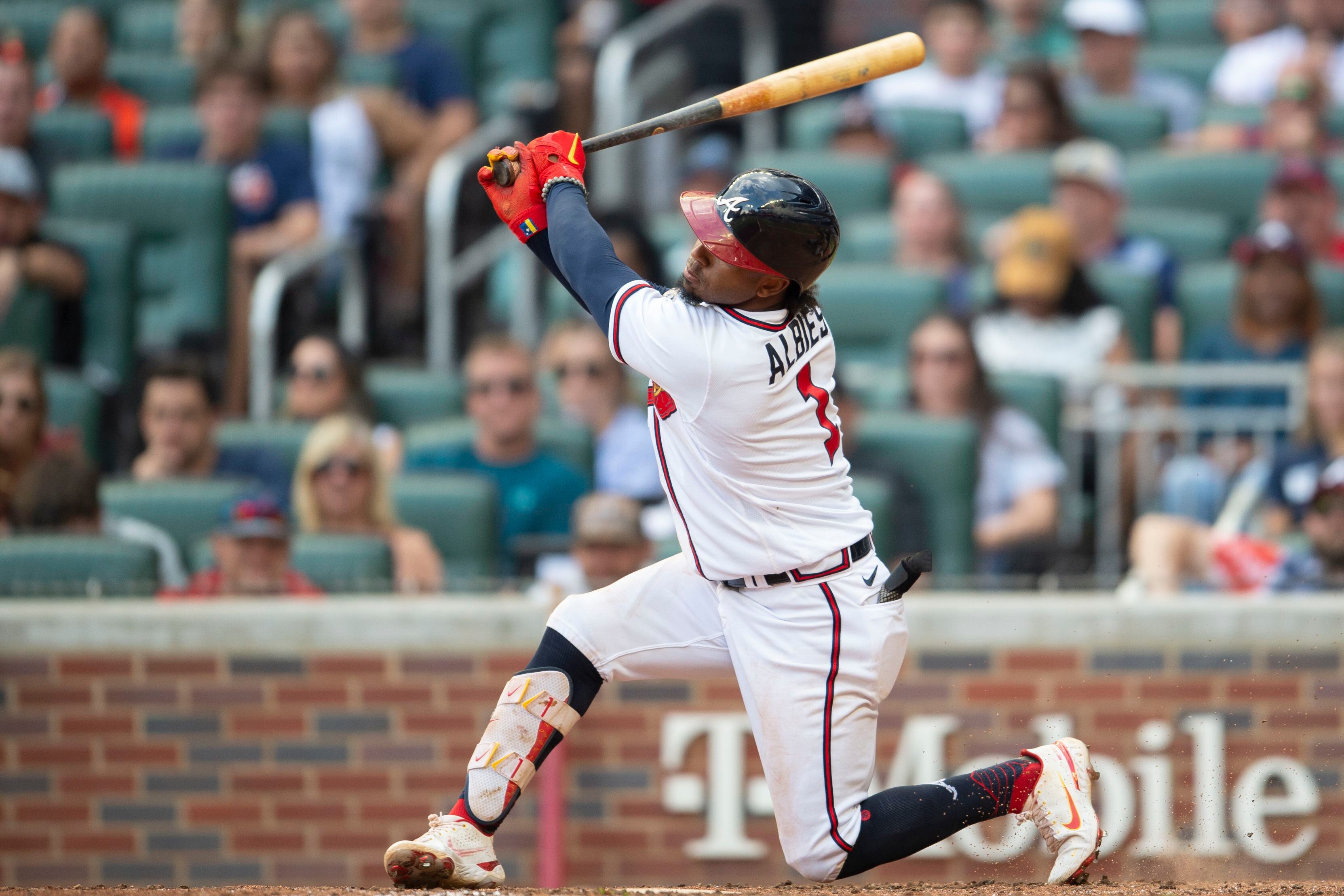 Is Dansby Swanson Ozzie Albies' new best friend?