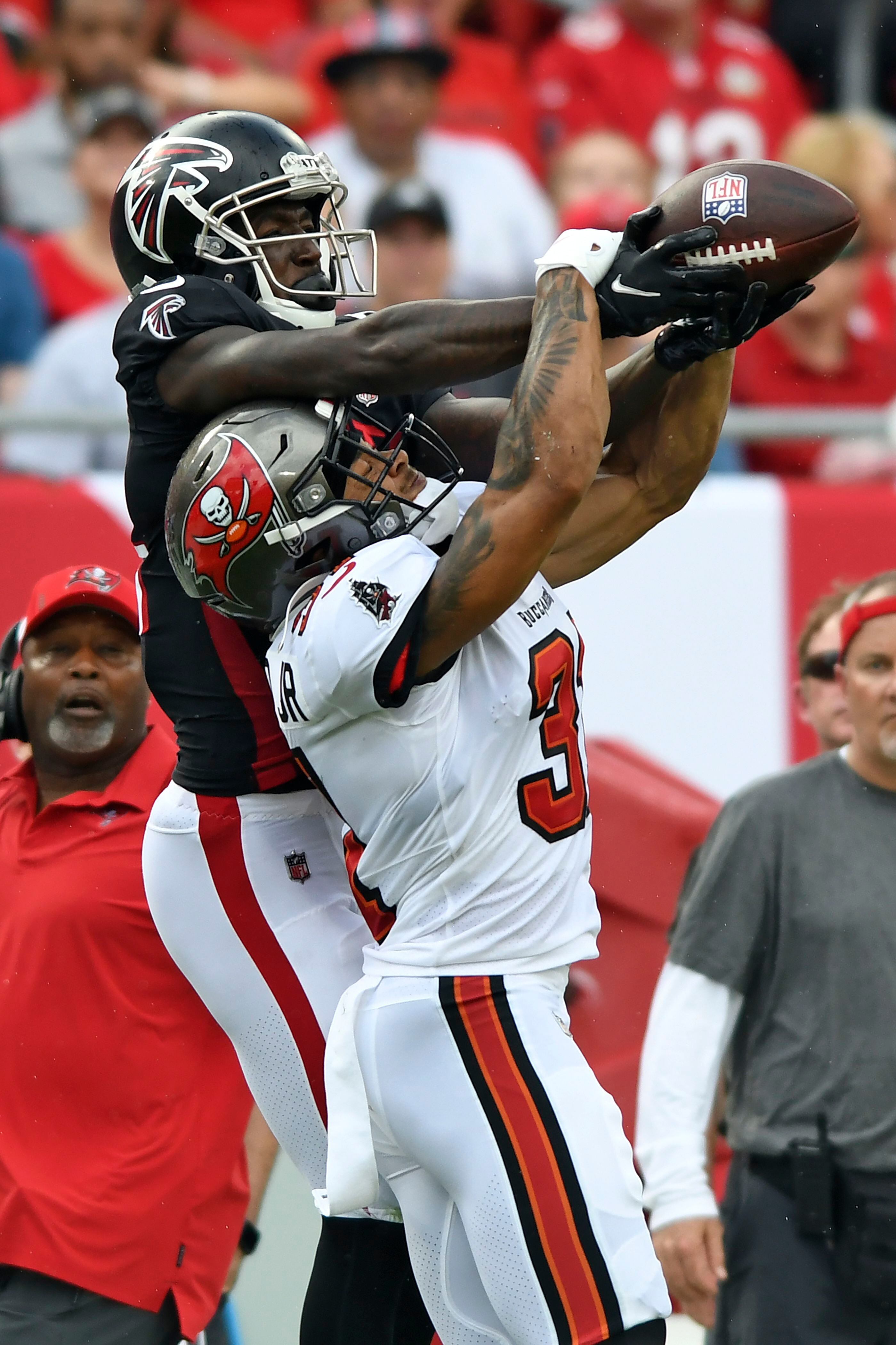 Mike Alstott and Doug Williams join Buccaneers Ring of Honor