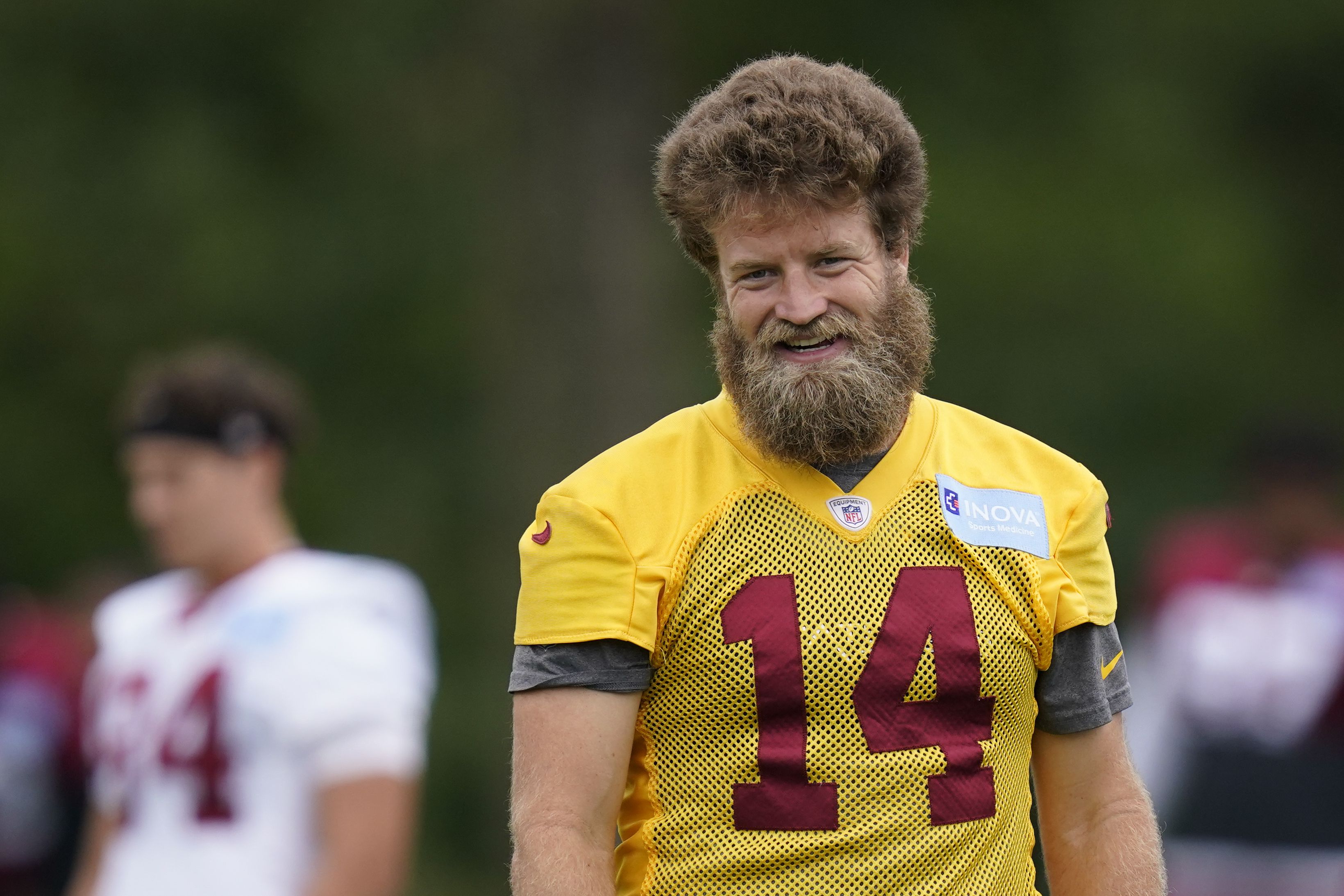 Ryan Fitzpatrick seen shirtless in freezing cold during Bills