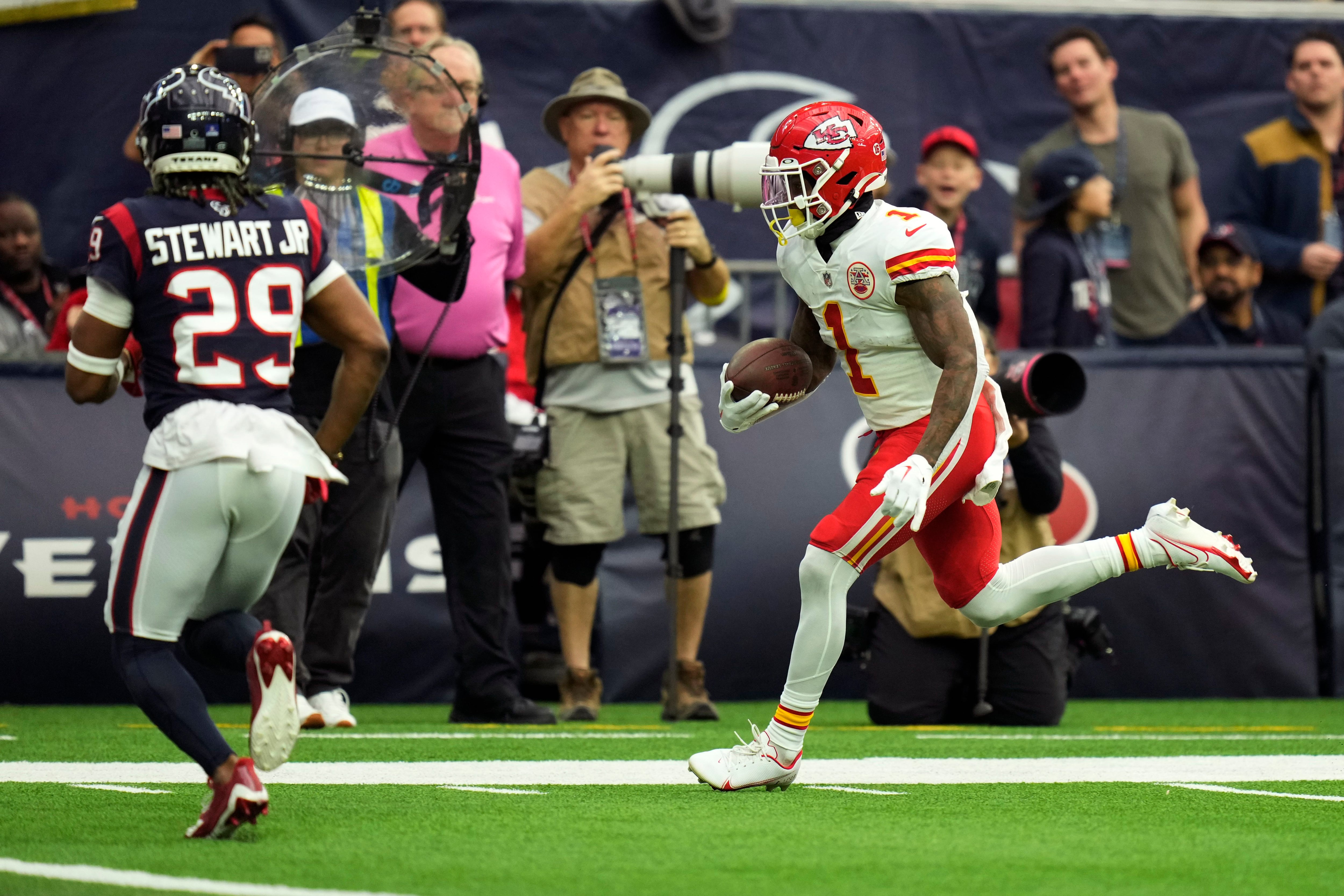 December 18, 2022: Houston Texans cornerback Tremon Smith (1) celebrates  with his teammates after scoring a game-winning touchdown in overtime of an  NFL game between the Texans and the Chiefs on Dec.