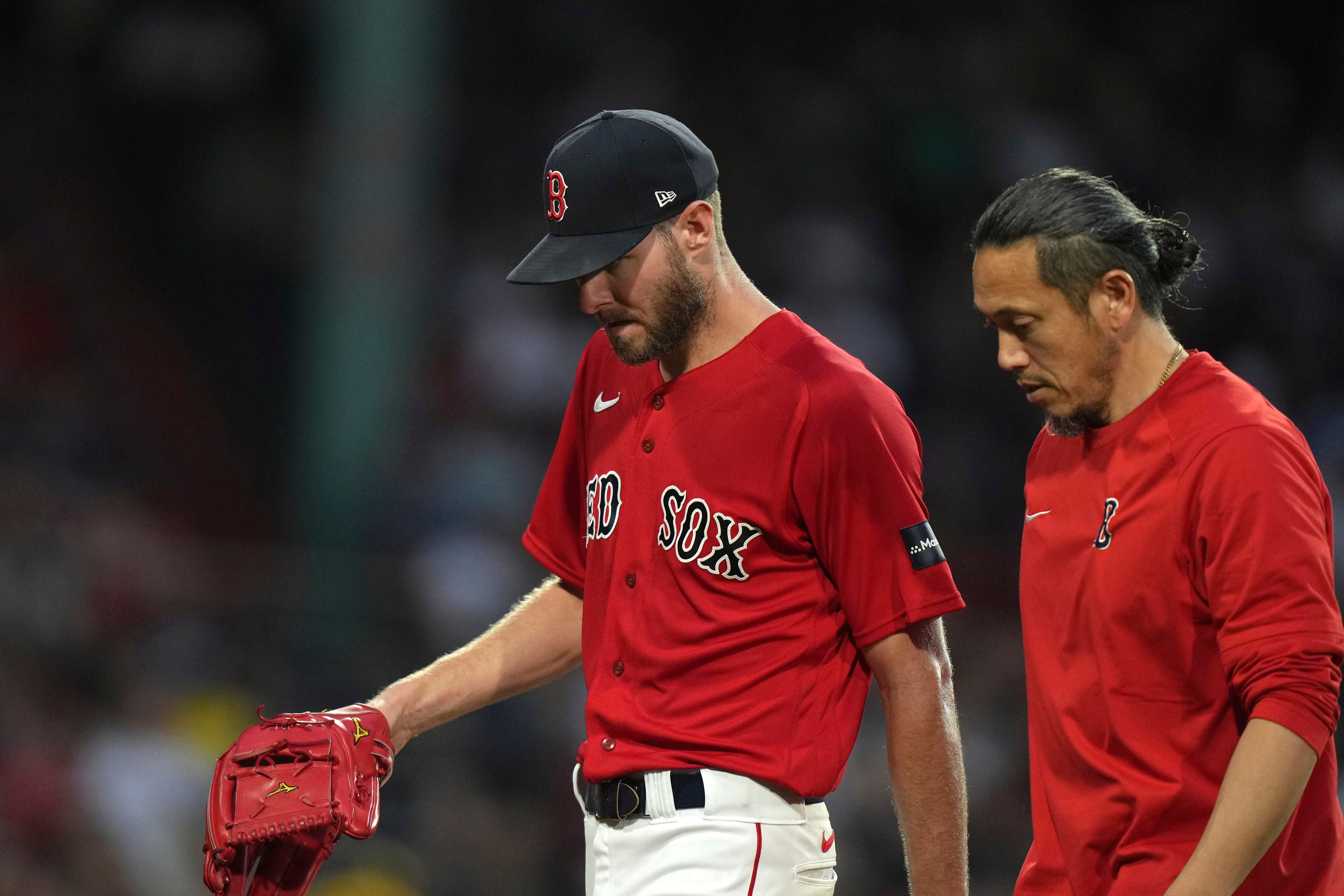 Red Sox beat Reds 8-2; Sale leaves in 4th due to injury