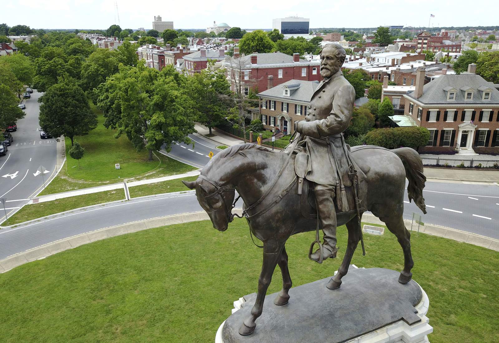 Attorney General asks Supreme Court to reject appeal in Lee statue case