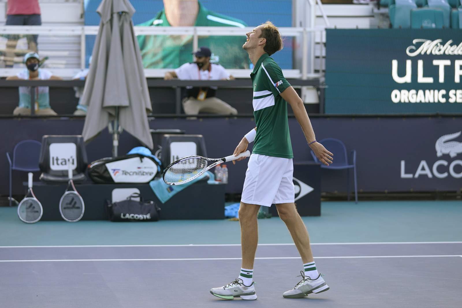 Tennis: Tennis-Medvedev rolls past Hanfmann to reach Rome semi-finals