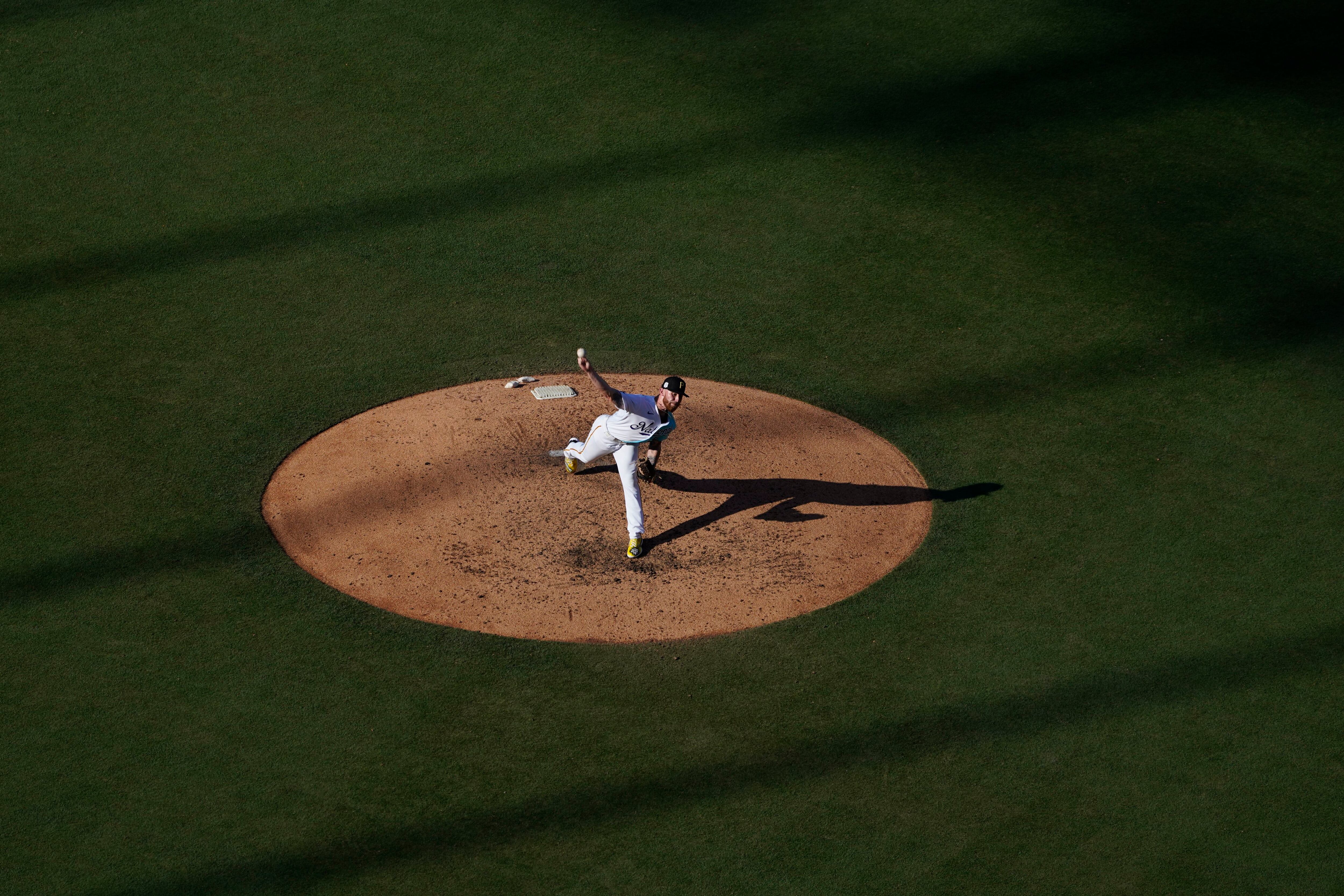 Oneil Cruz makes 97.8 mph throw