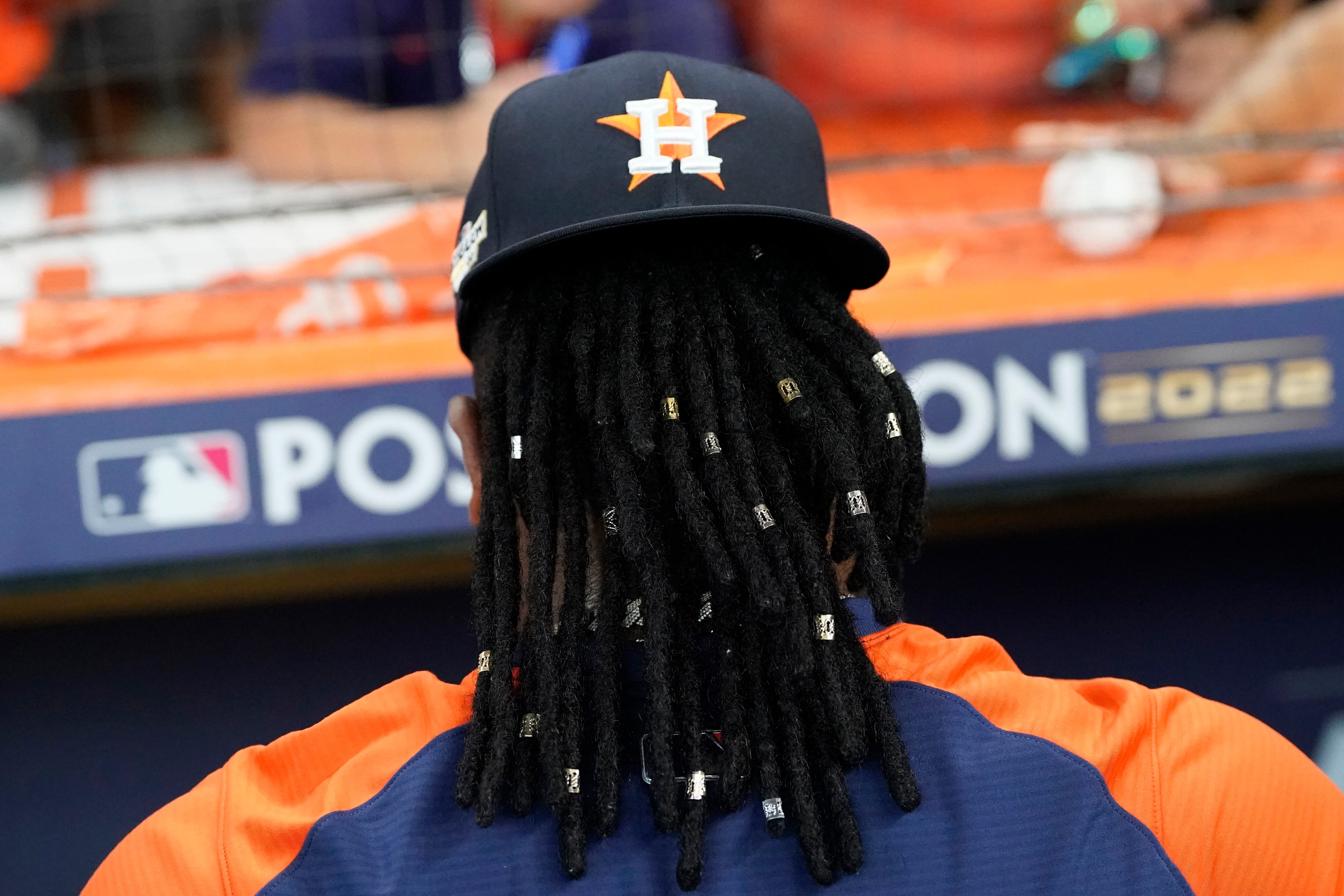 Houston Astros catcher Martin Maldonado sports a pink hairdo during News  Photo - Getty Images