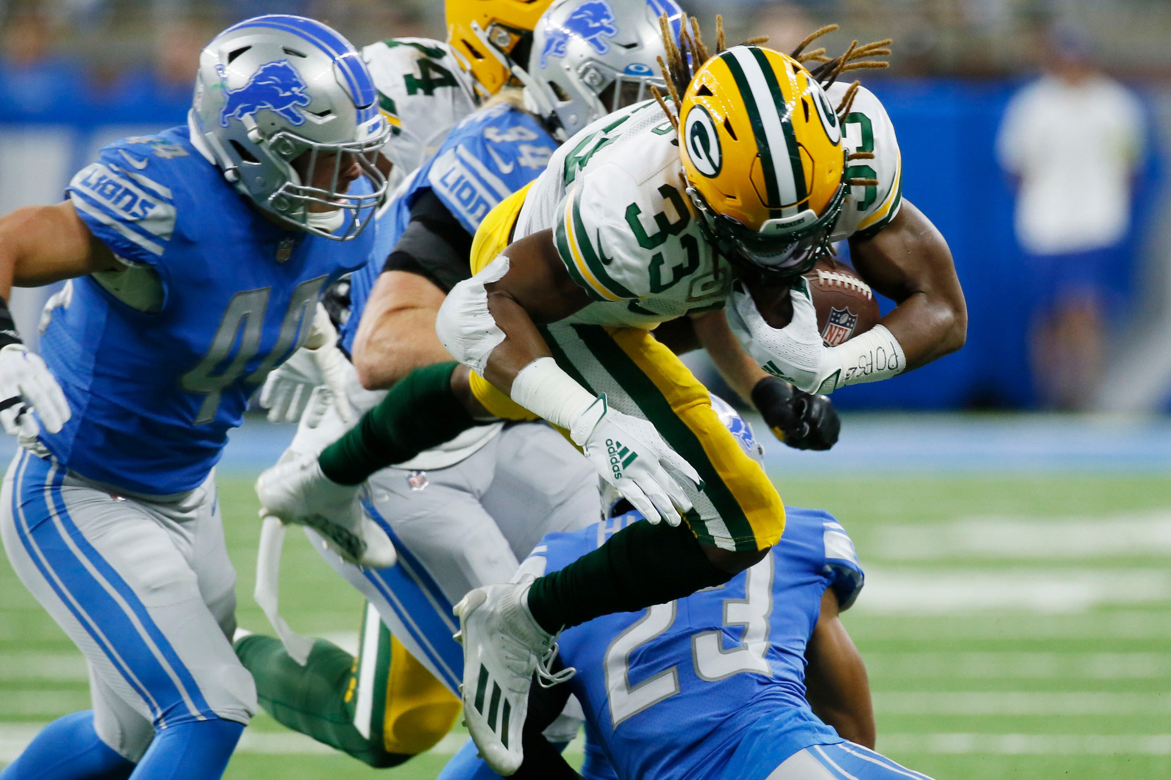 Packers get the calls, Crosby hits late FG to beat Lions