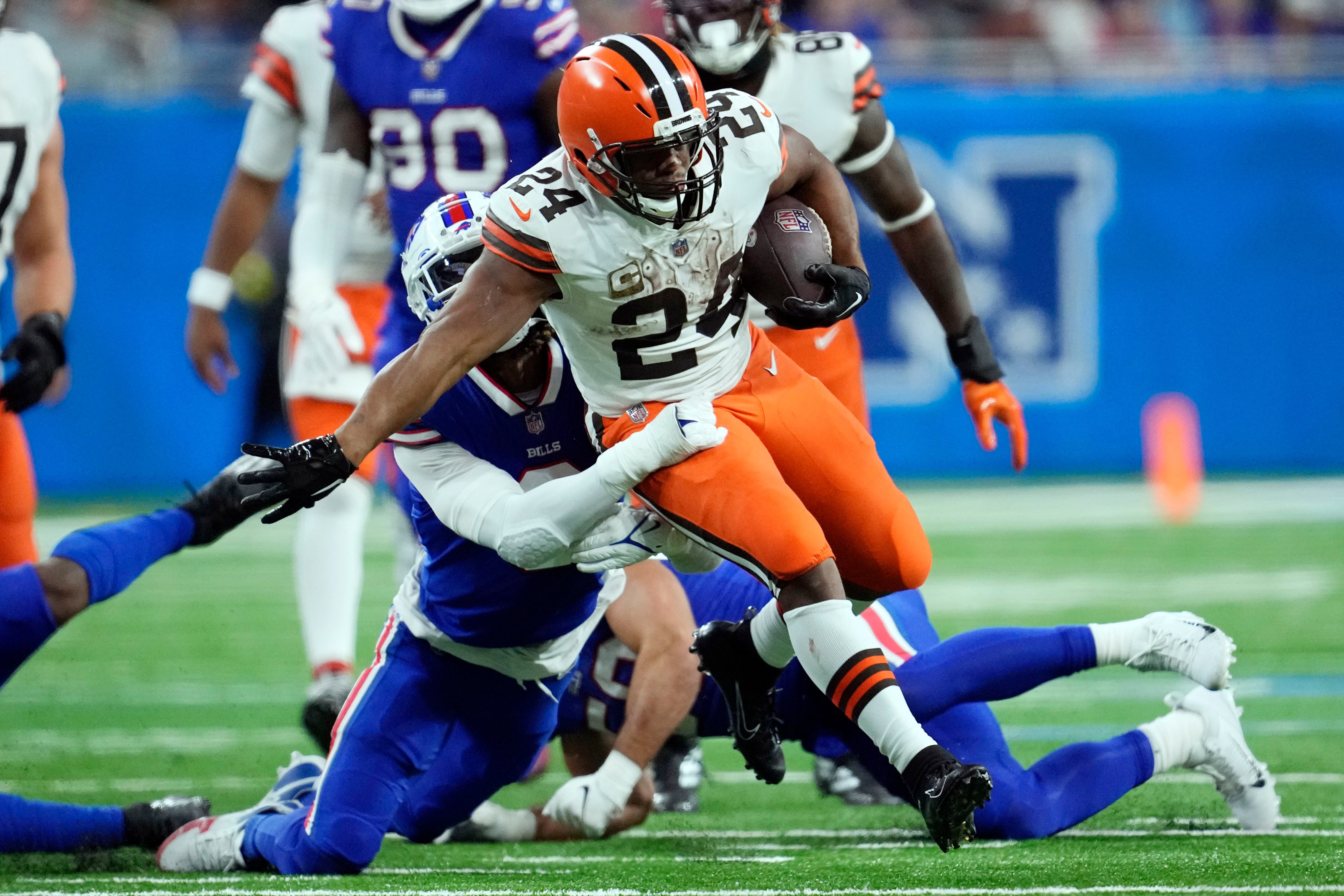 Cleveland Browns' Chase Winovich lets fans choose his new number