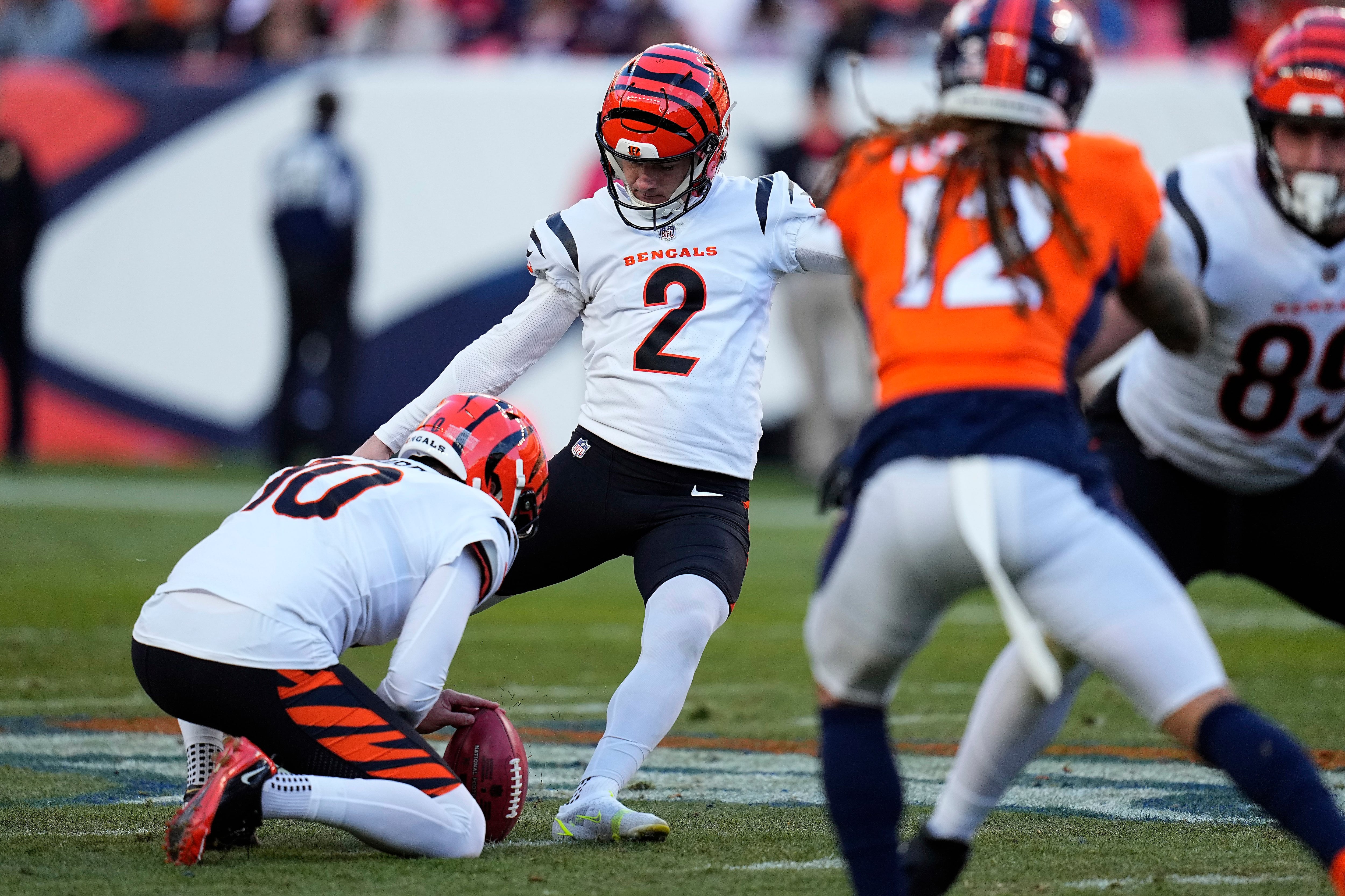 Wyatt Teller will start at right guard, Greg Robinson at left tackle when  Browns face Broncos