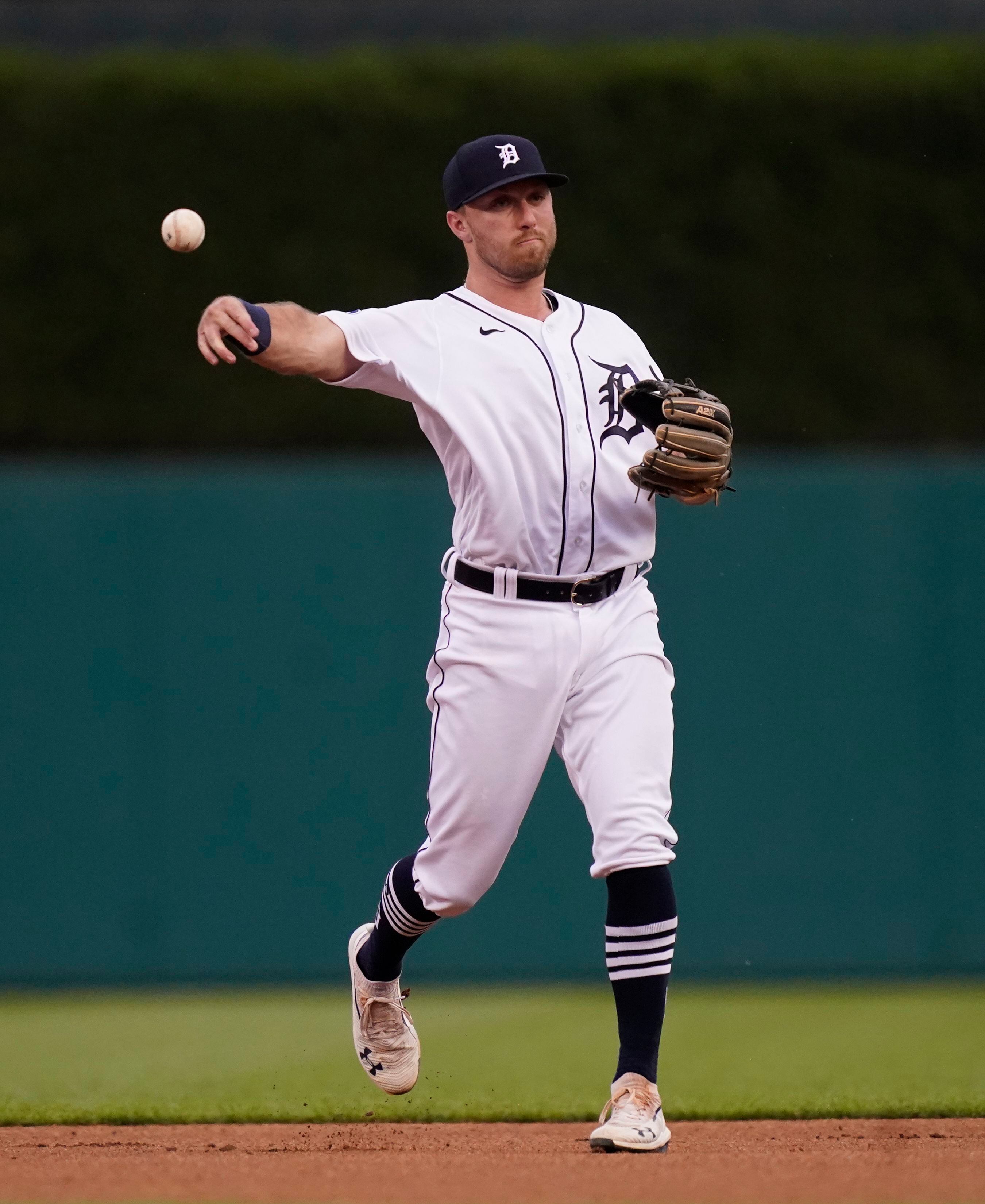 Roger Clemens' son, who is not a pitcher, makes MLB pitching debut