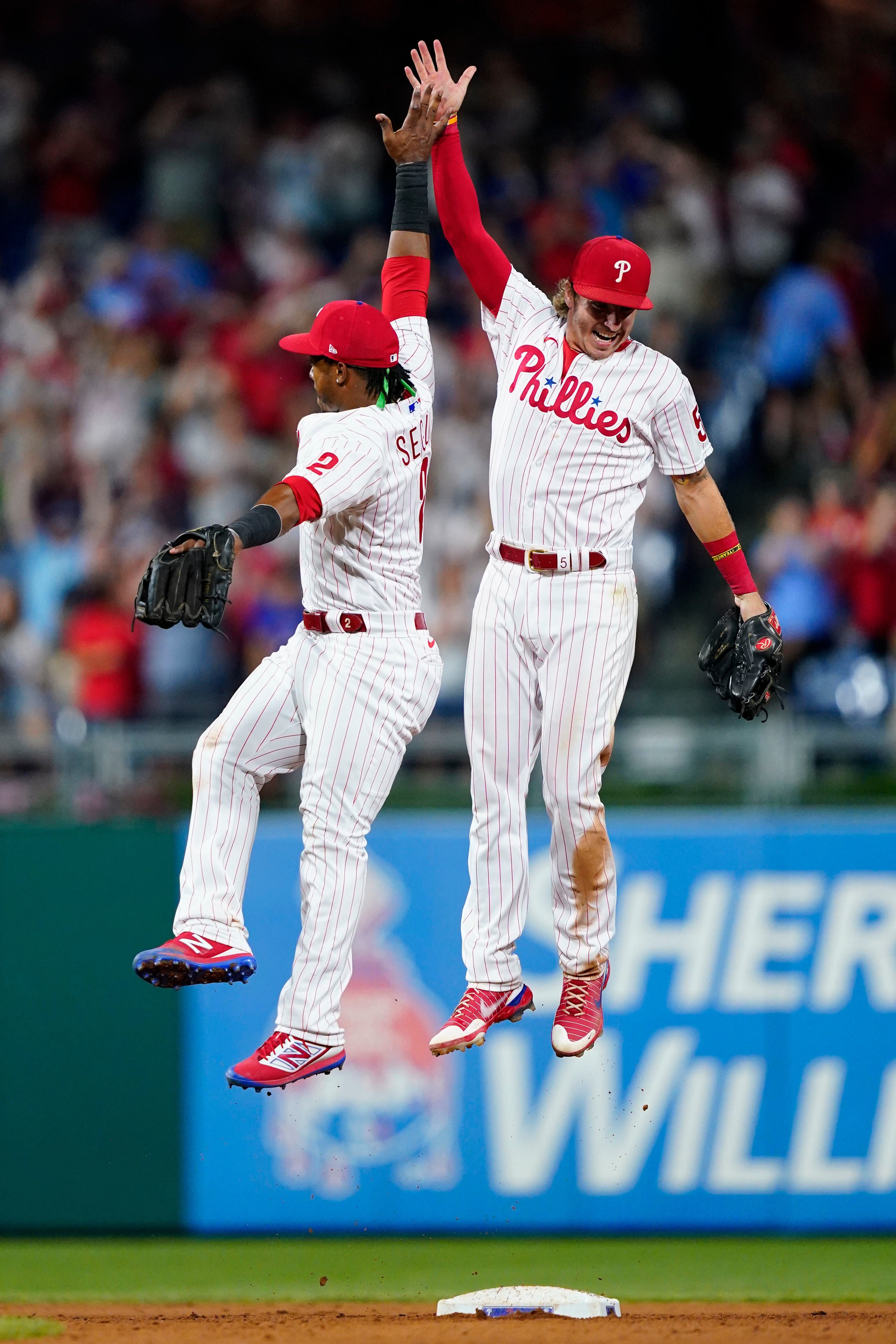 Phils pitcher Wheeler on 15-day IL with forearm tendinitis