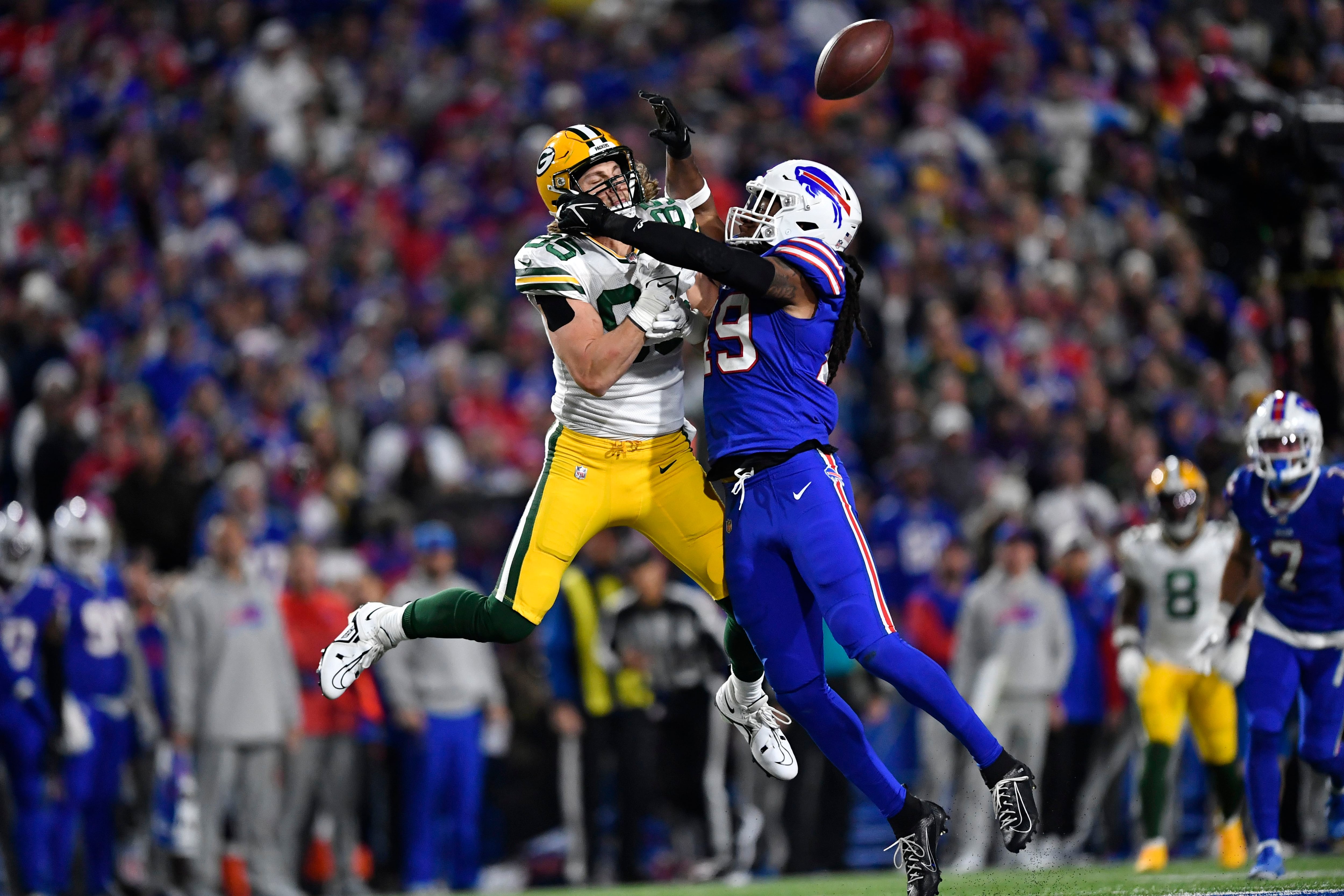 Bills' Stefon Diggs talks trash to Packers' Jaire Alexander