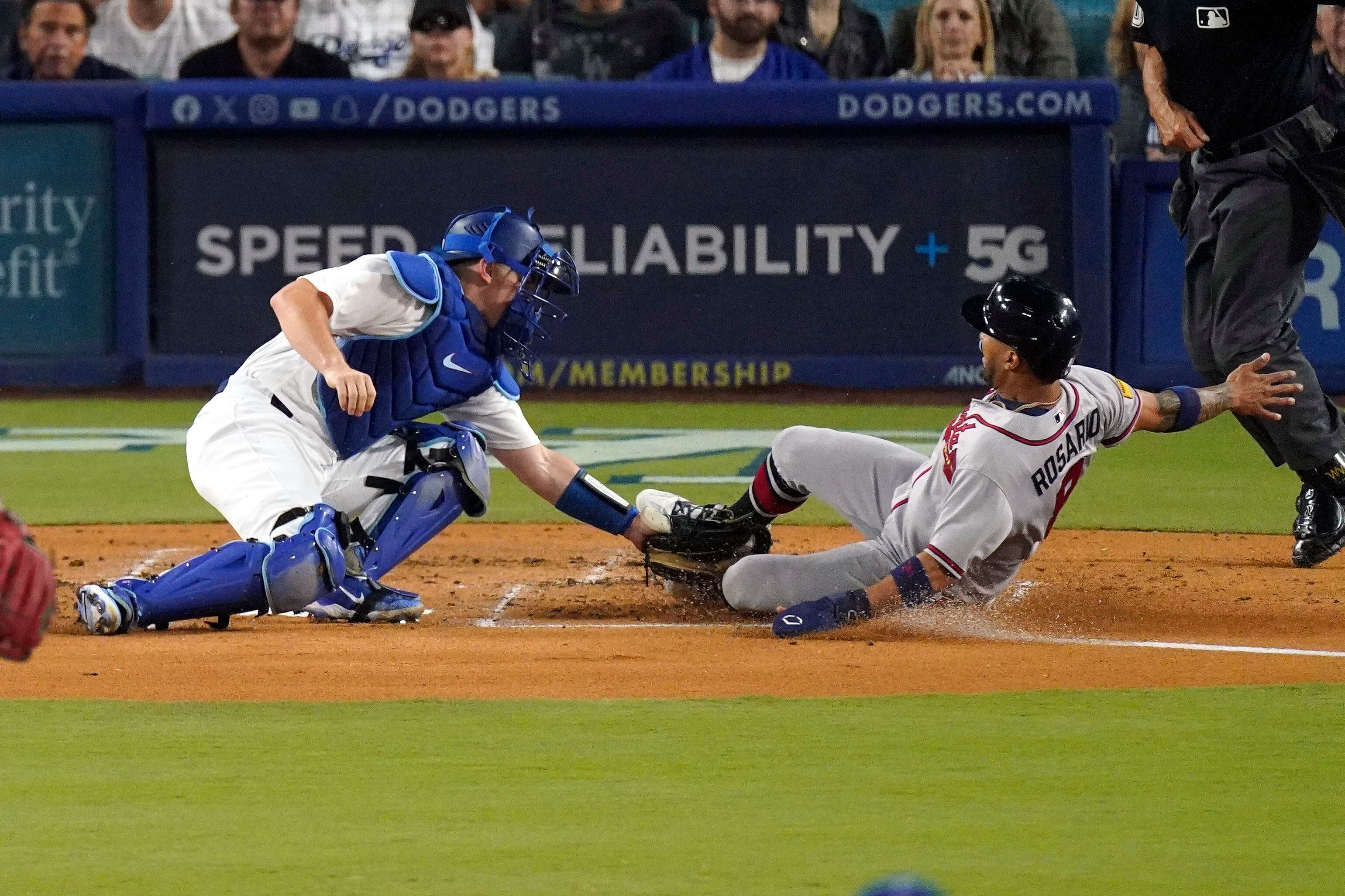 Freddie Freeman, J.D. Martinez homers lift Dodgers over Braves