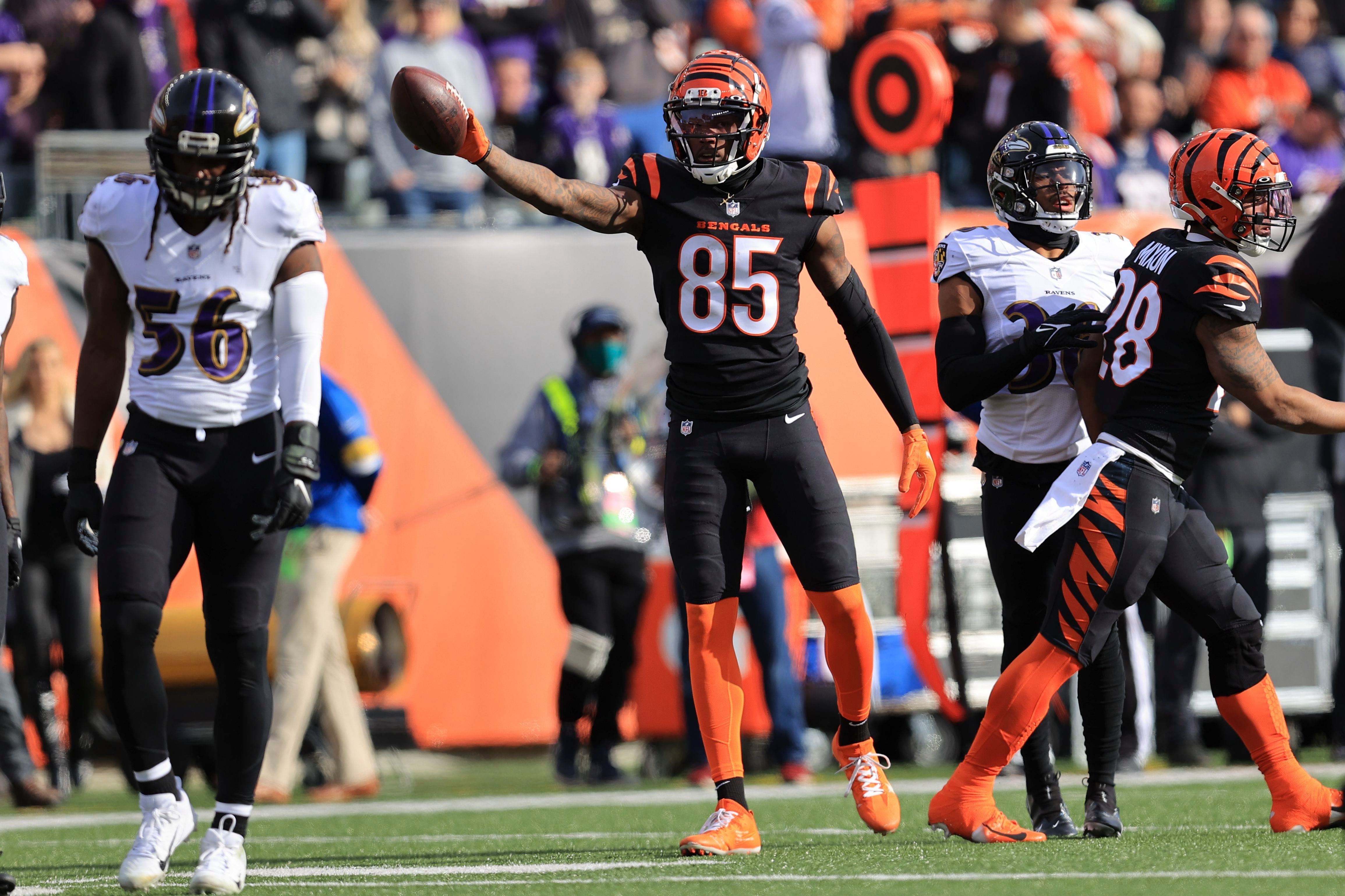 Burrow, Chase lead way as Bengals speed past Ravens 41-17