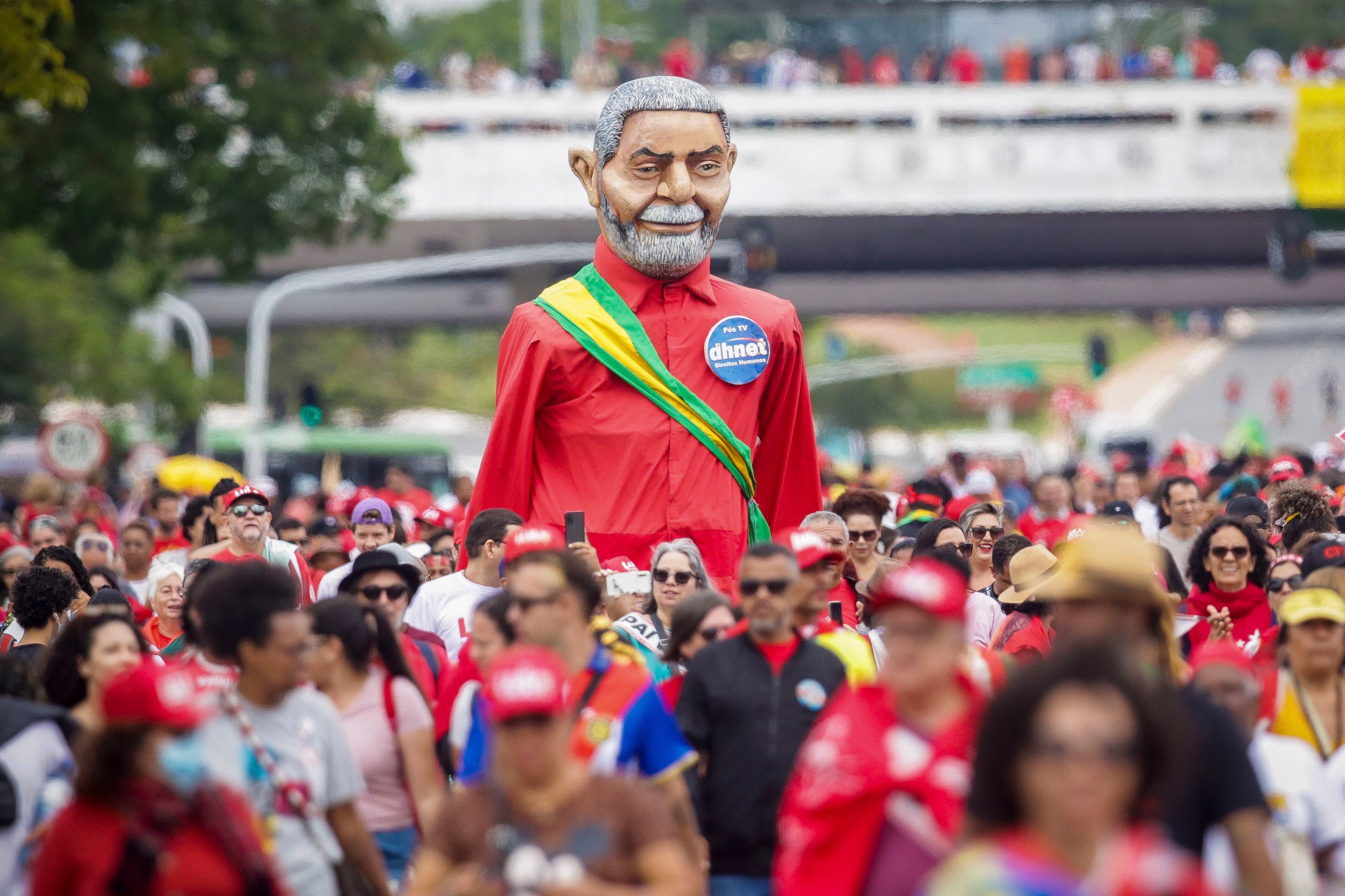 Brazilian Citizens March Against Baseless Lula Sentence, News