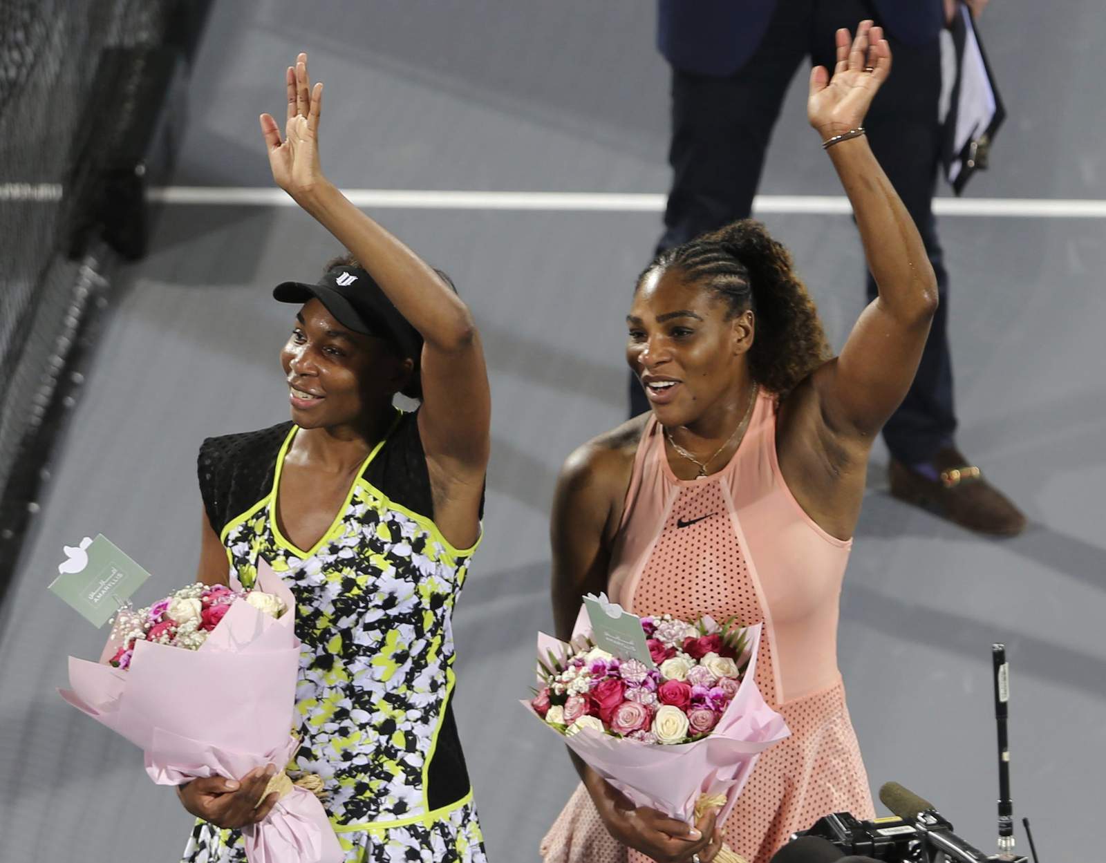 Serena and Venus win, now Williams sisters play each other