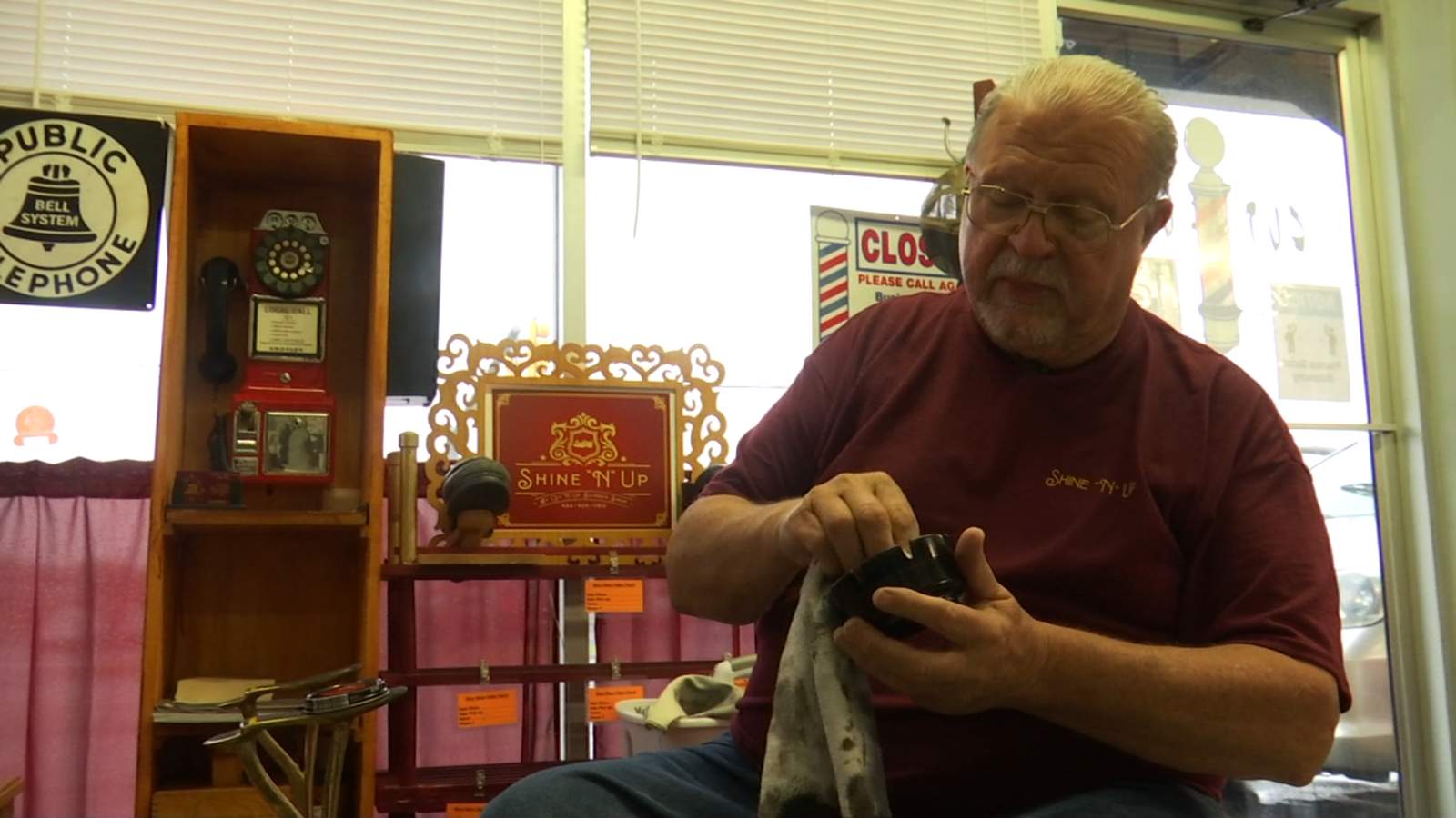 Amherst County vet offers Veterans Day discount at his shoeshine business