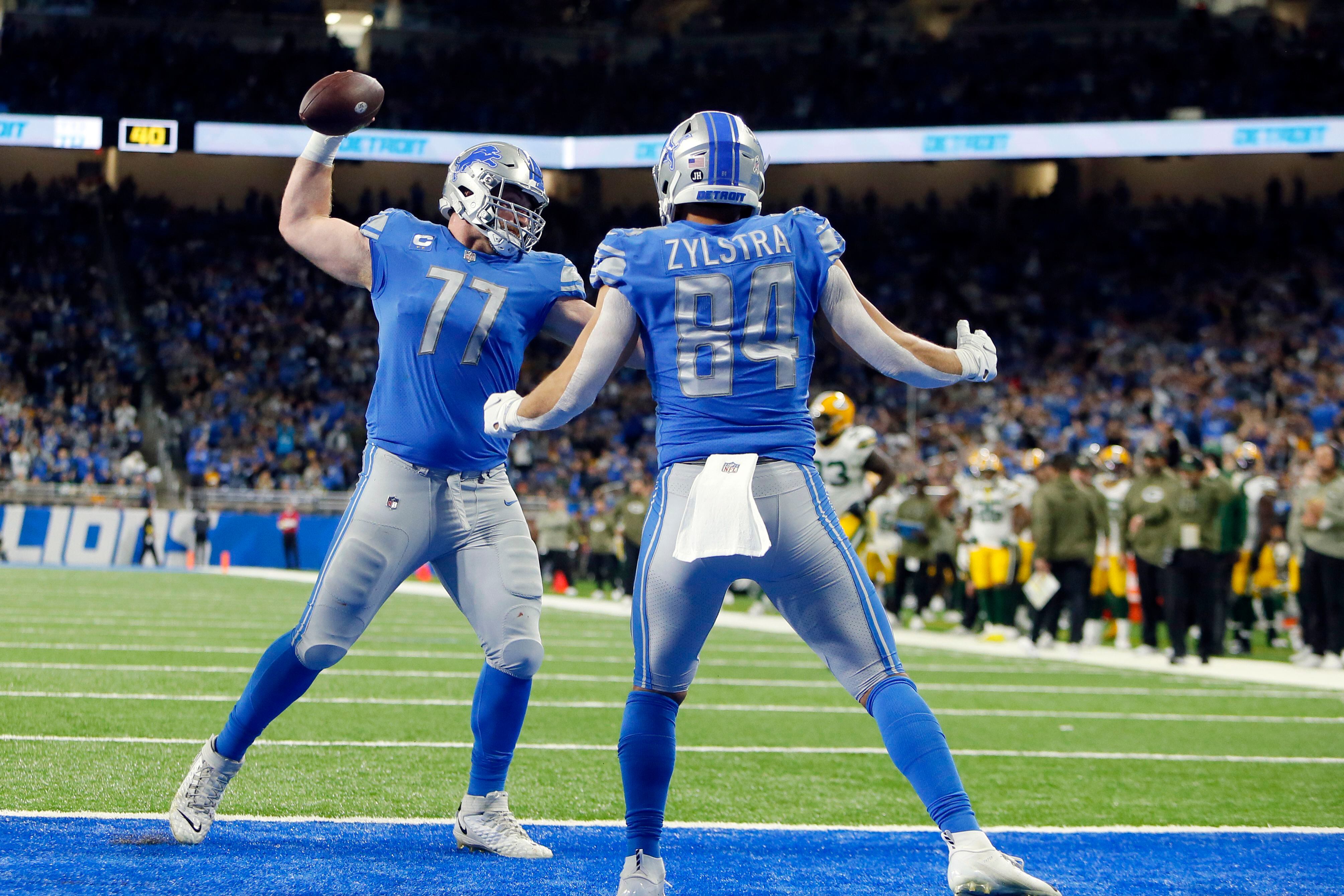 Rodgers throws 3 INTs, Lions hold on to beat Packers 15-9 - The San Diego  Union-Tribune