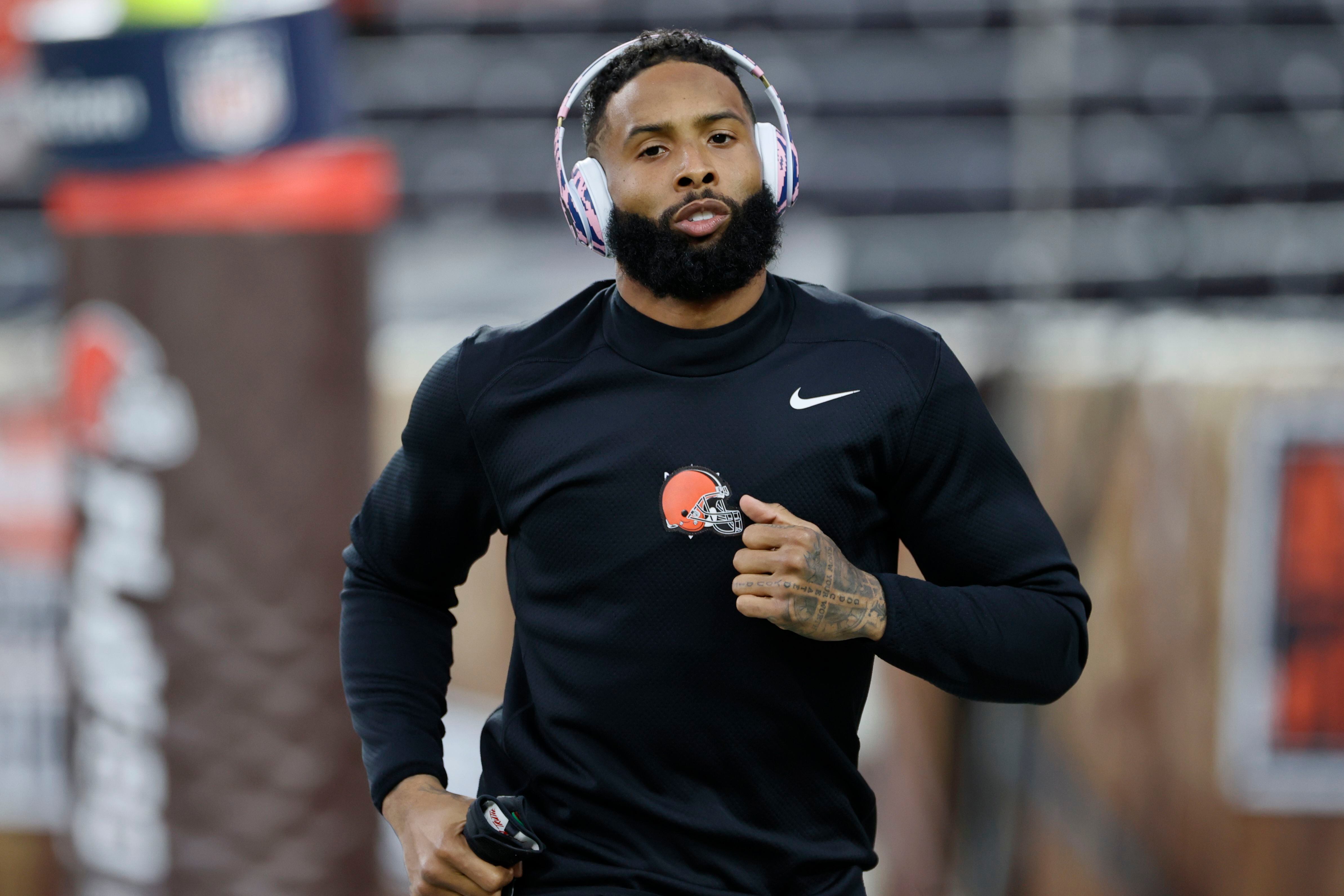 Odell Beckham Jr. wears Jarvis Landry t-shirt in pregame warmups